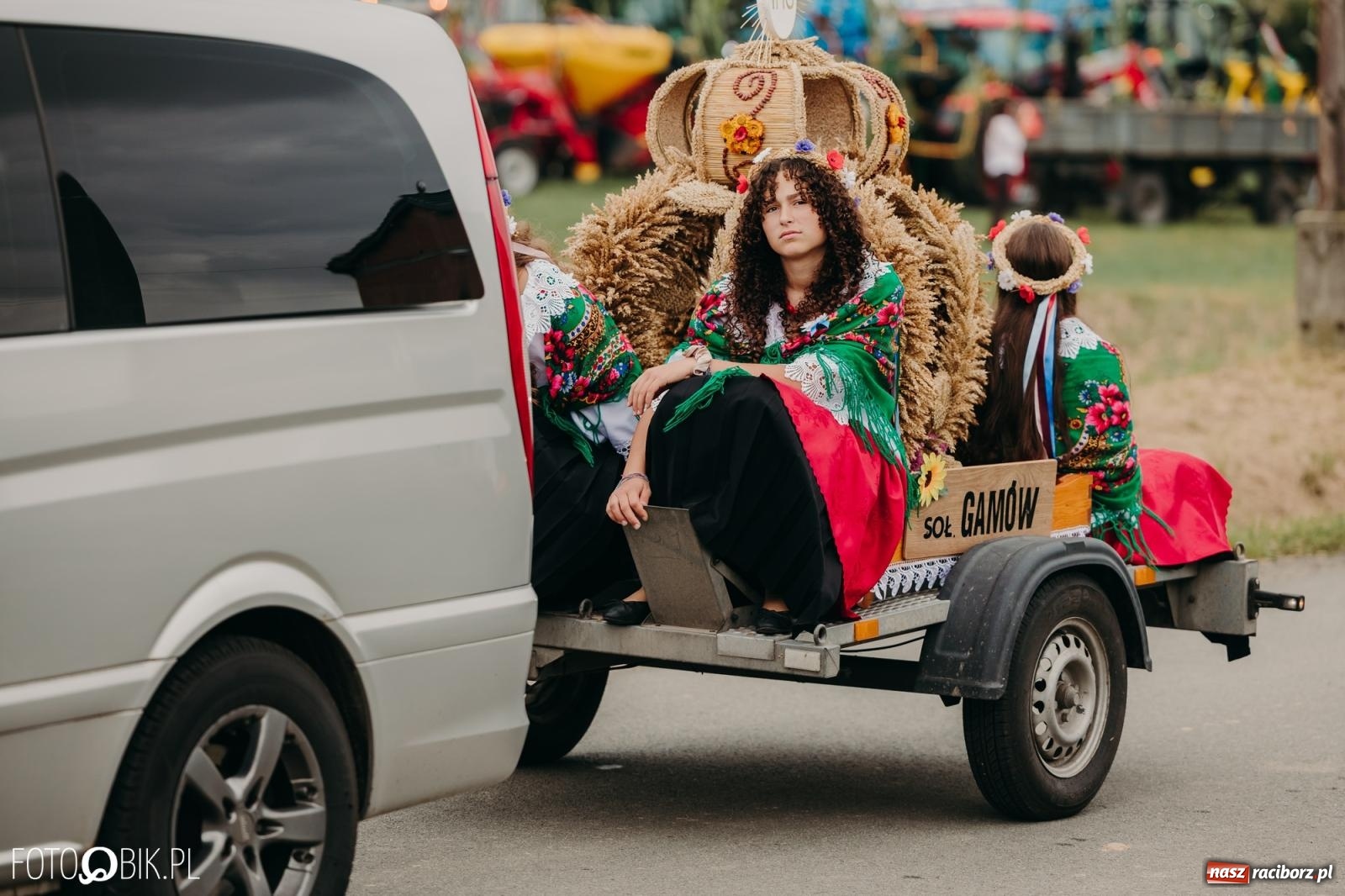 Zdjęcie w galerii na portalu naszraciborz.pl: Dożynki gminy Rudnik w Ponięcicach - korowód i otwarcie świetlicy wiadomości z regionu