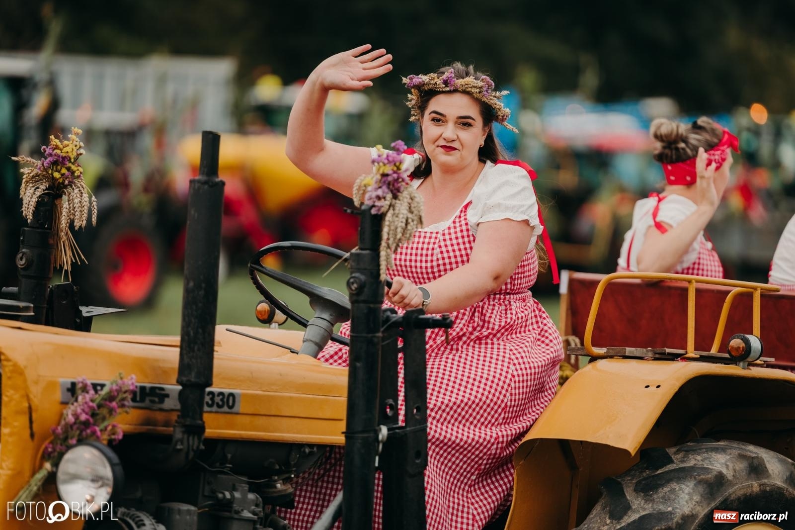 Zdjęcie w galerii na portalu naszraciborz.pl: Dożynki gminy Rudnik w Ponięcicach - korowód i otwarcie świetlicy wiadomości z regionu