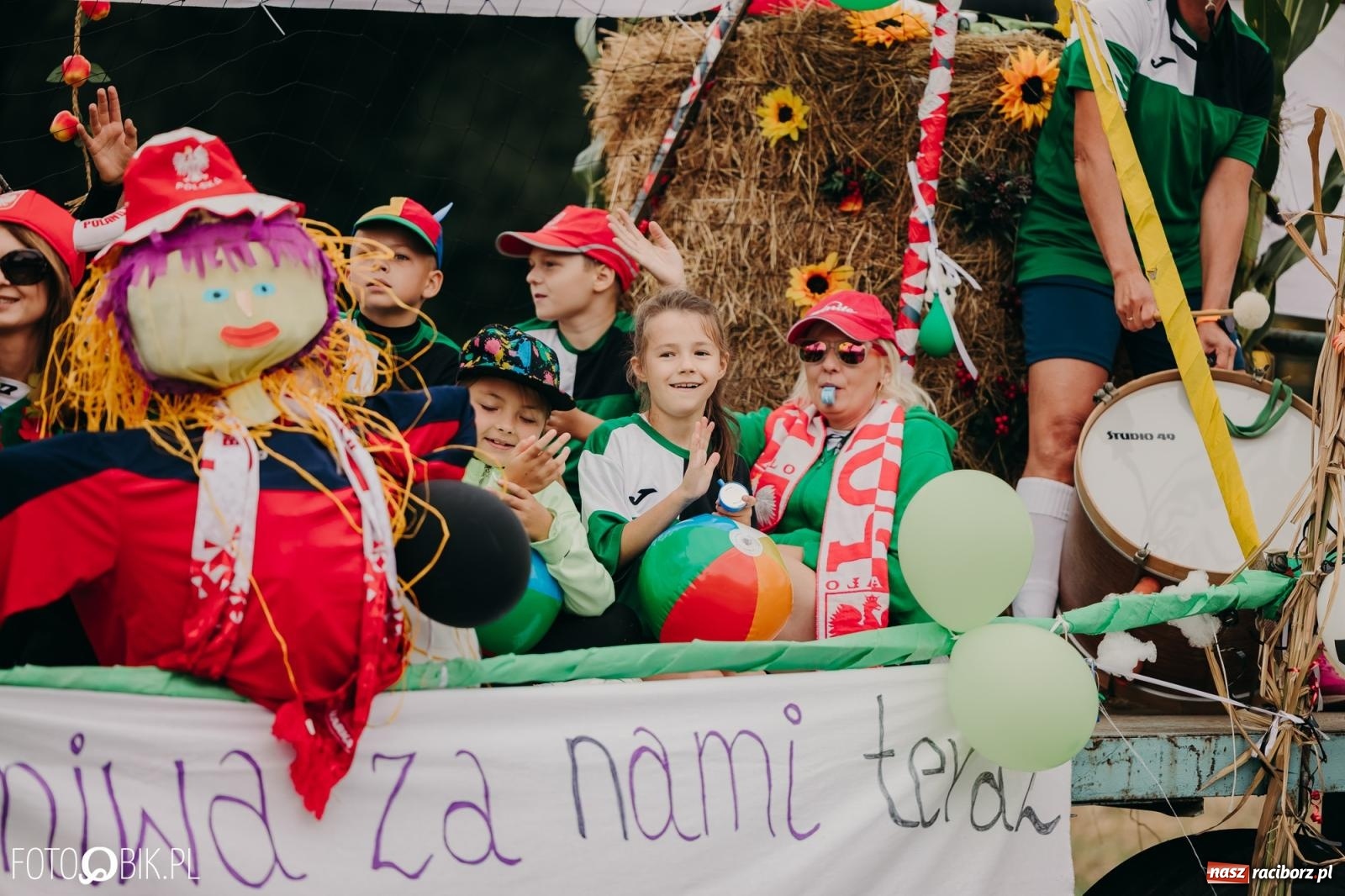 Zdjęcie w galerii na portalu naszraciborz.pl: Dożynki gminy Rudnik w Ponięcicach - korowód i otwarcie świetlicy wiadomości z regionu
