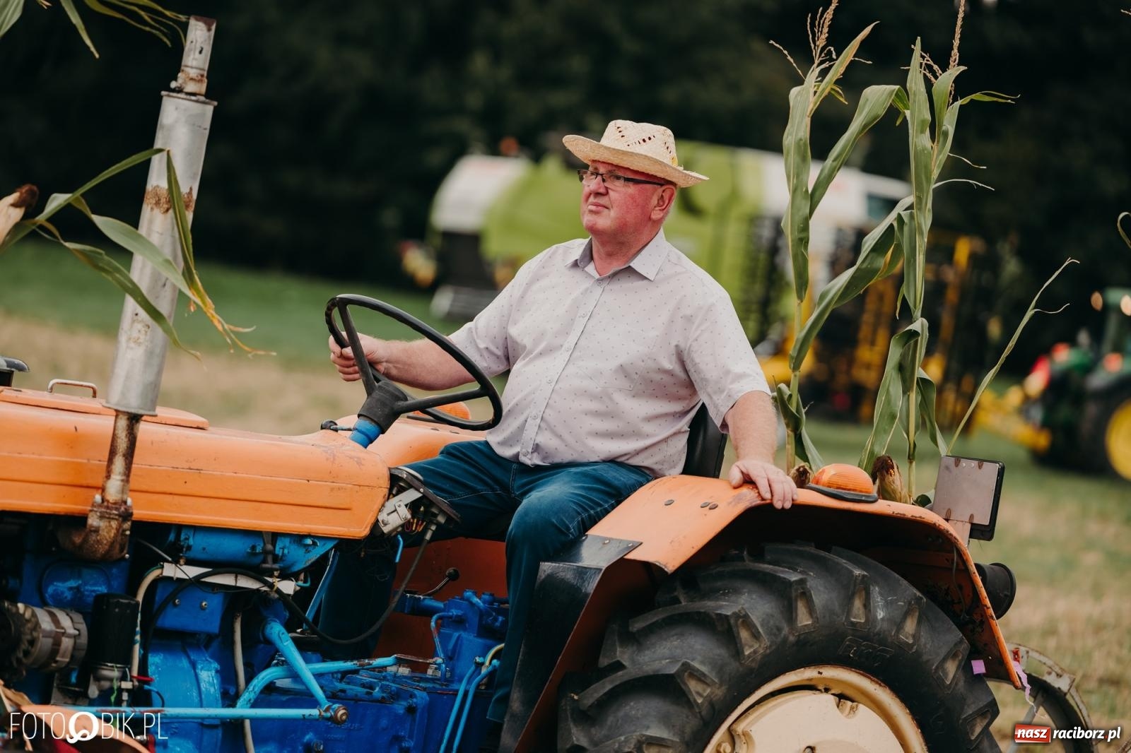 Zdjęcie w galerii na portalu naszraciborz.pl: Dożynki gminy Rudnik w Ponięcicach - korowód i otwarcie świetlicy wiadomości z regionu