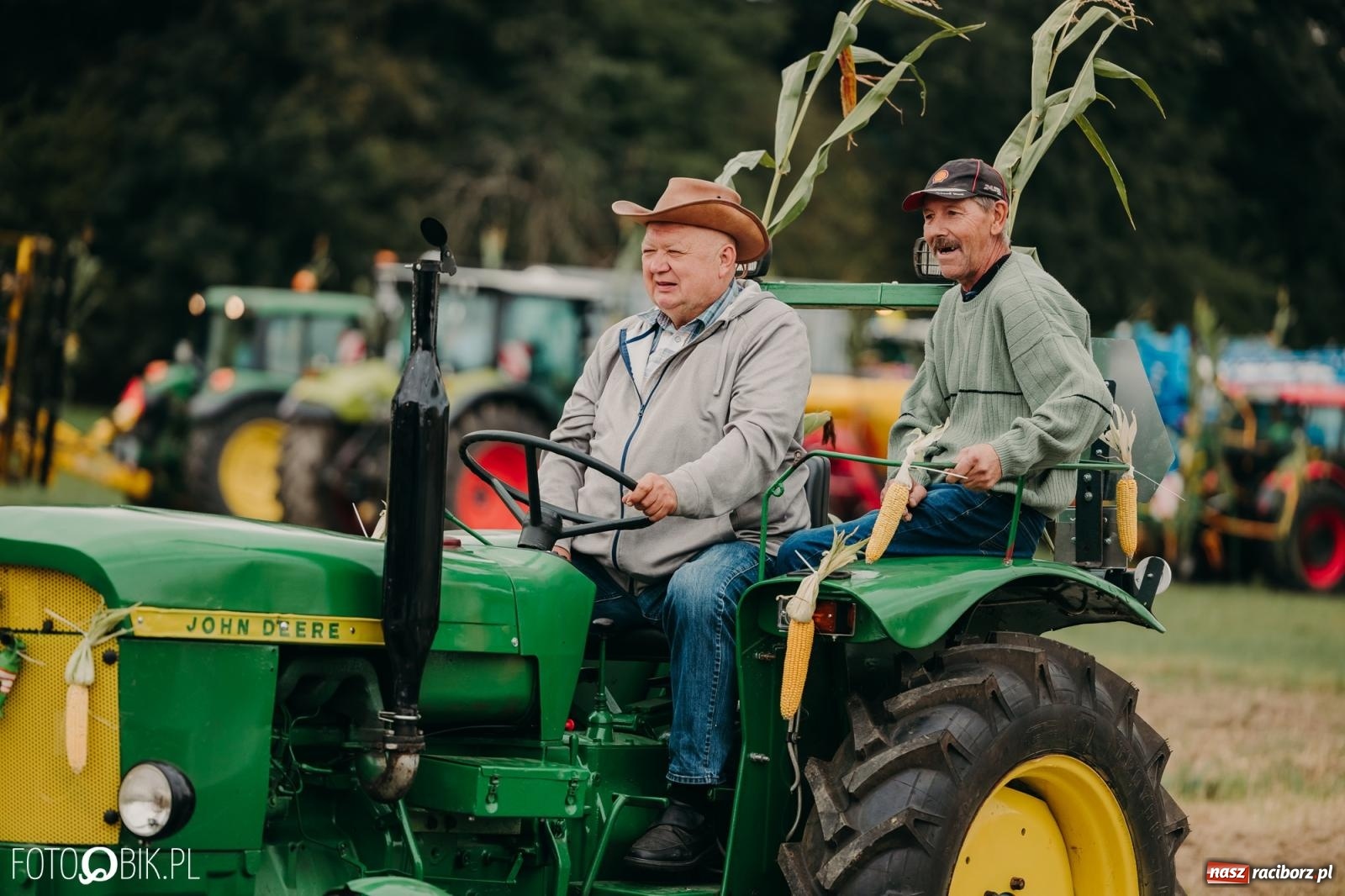 Zdjęcie w galerii na portalu naszraciborz.pl: Dożynki gminy Rudnik w Ponięcicach - korowód i otwarcie świetlicy wiadomości z regionu
