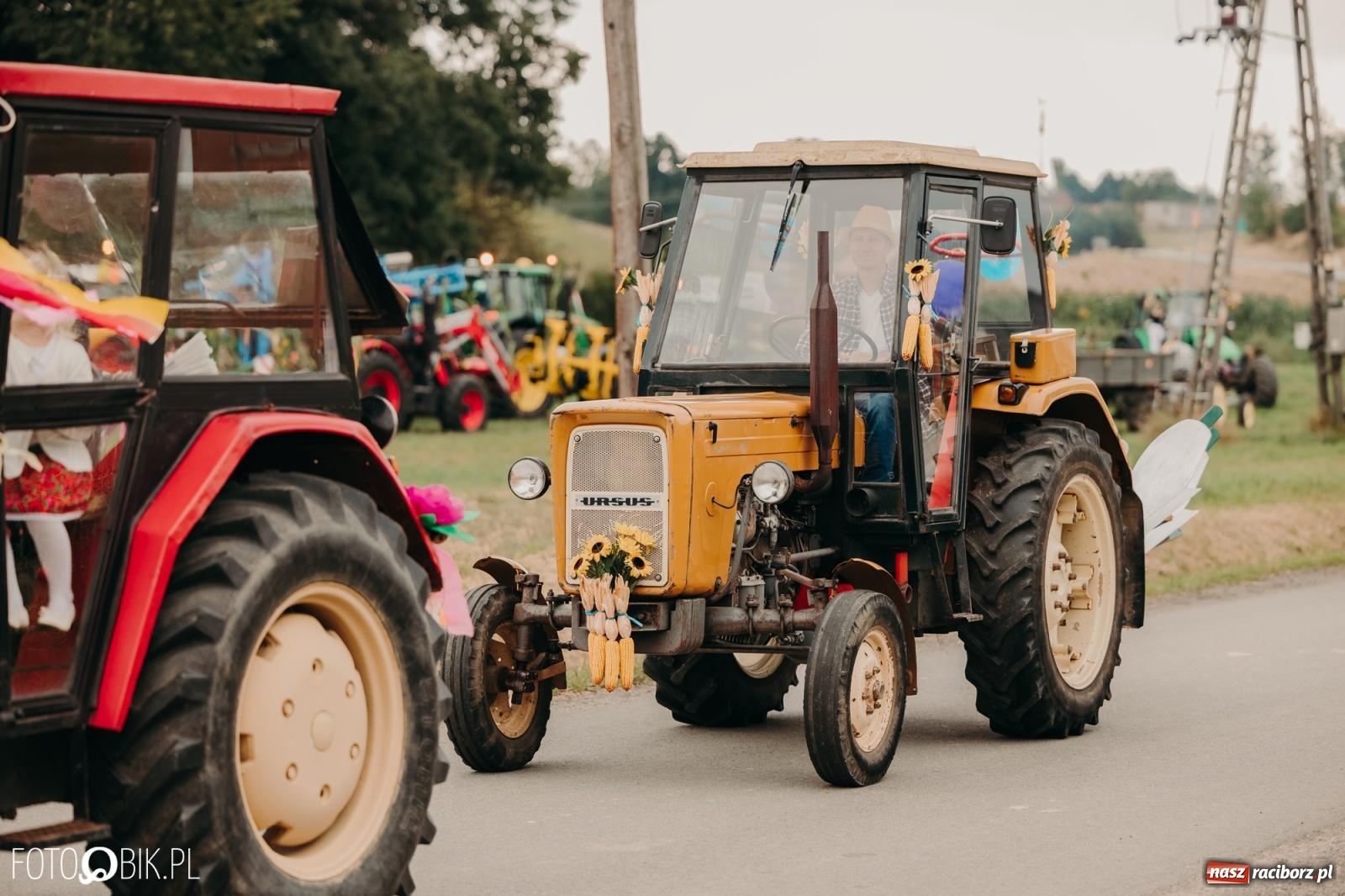 Zdjęcie w galerii na portalu naszraciborz.pl: Dożynki gminy Rudnik w Ponięcicach - korowód i otwarcie świetlicy wiadomości z regionu