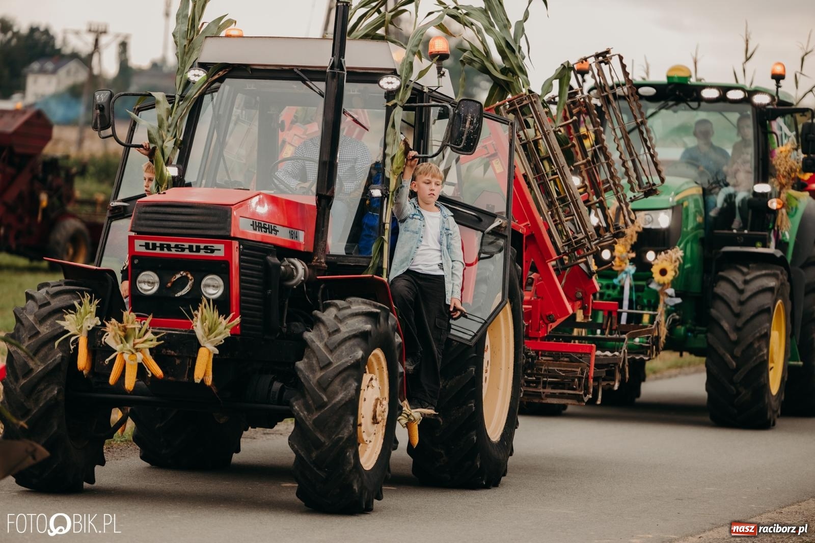 Zdjęcie w galerii na portalu naszraciborz.pl: Dożynki gminy Rudnik w Ponięcicach - korowód i otwarcie świetlicy wiadomości z regionu