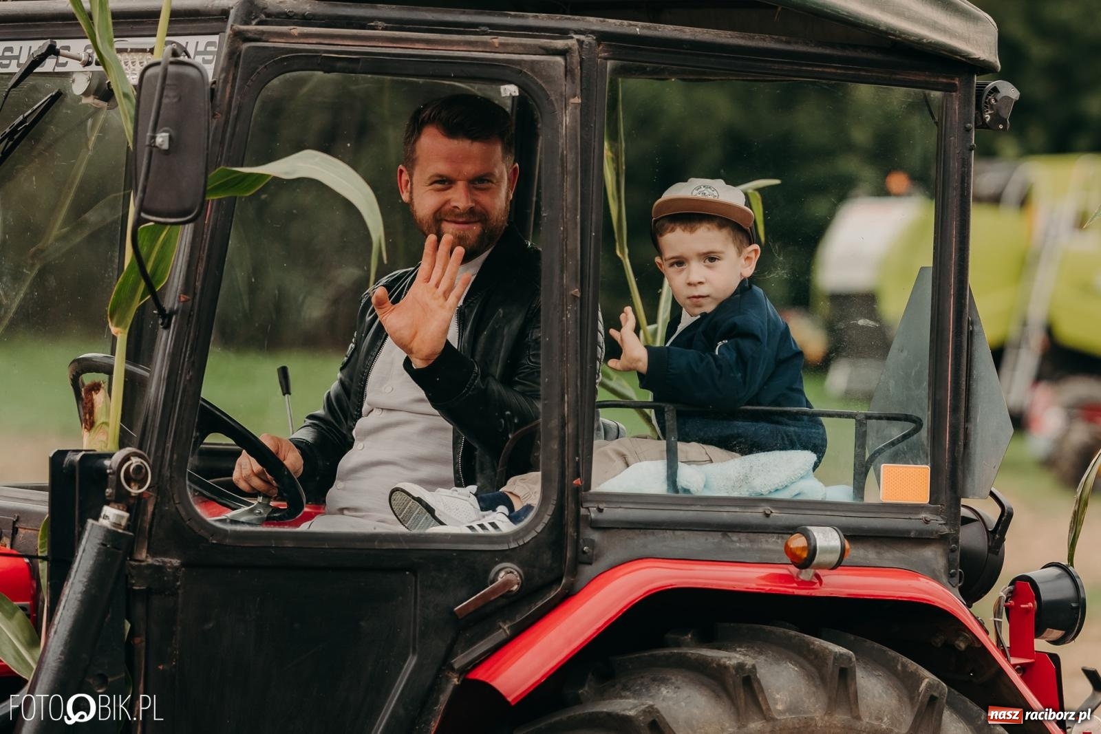 Zdjęcie w galerii na portalu naszraciborz.pl: Dożynki gminy Rudnik w Ponięcicach - korowód i otwarcie świetlicy wiadomości z regionu