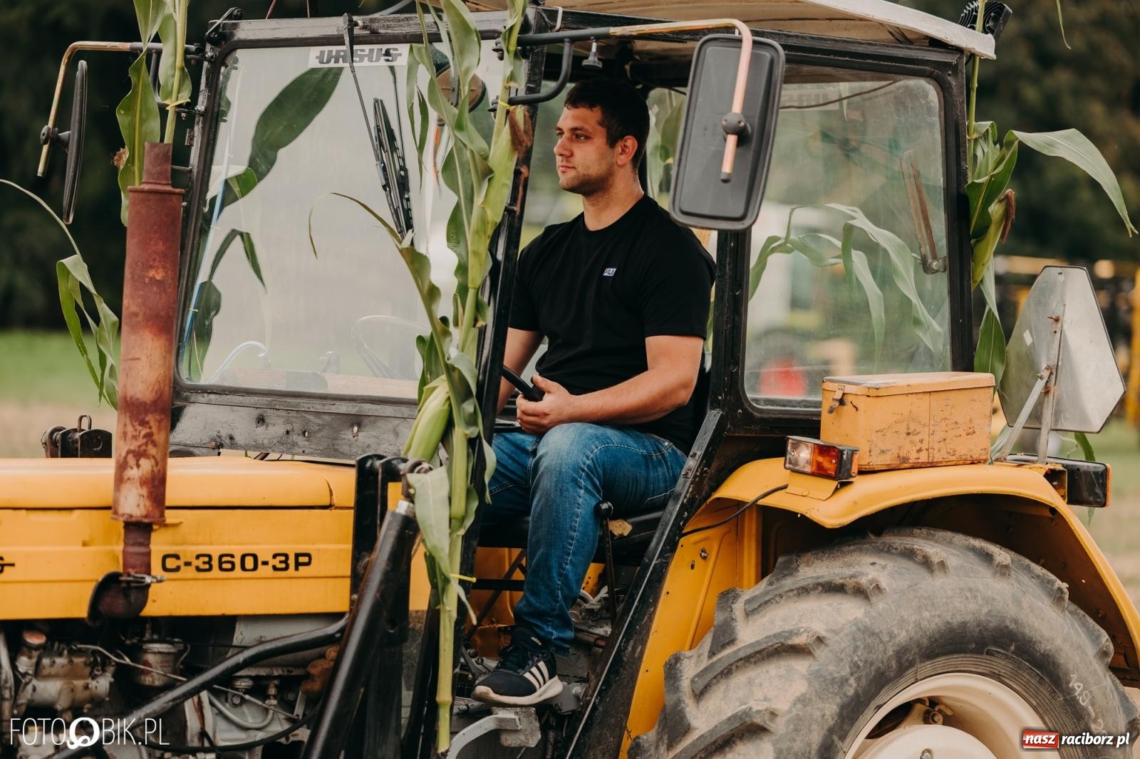 Zdjęcie w galerii na portalu naszraciborz.pl: Dożynki gminy Rudnik w Ponięcicach - korowód i otwarcie świetlicy wiadomości z regionu