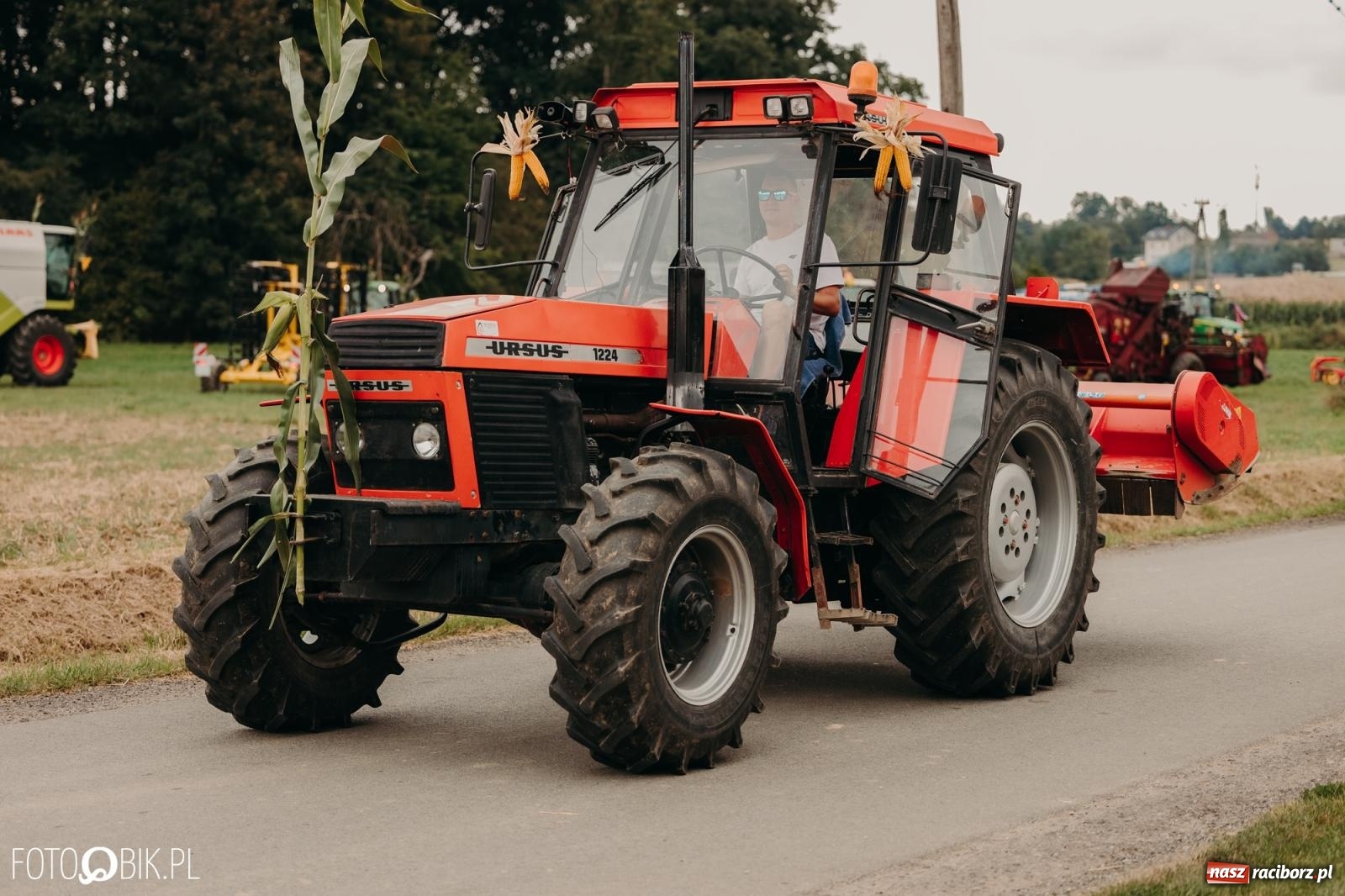 Zdjęcie w galerii na portalu naszraciborz.pl: Dożynki gminy Rudnik w Ponięcicach - korowód i otwarcie świetlicy wiadomości z regionu