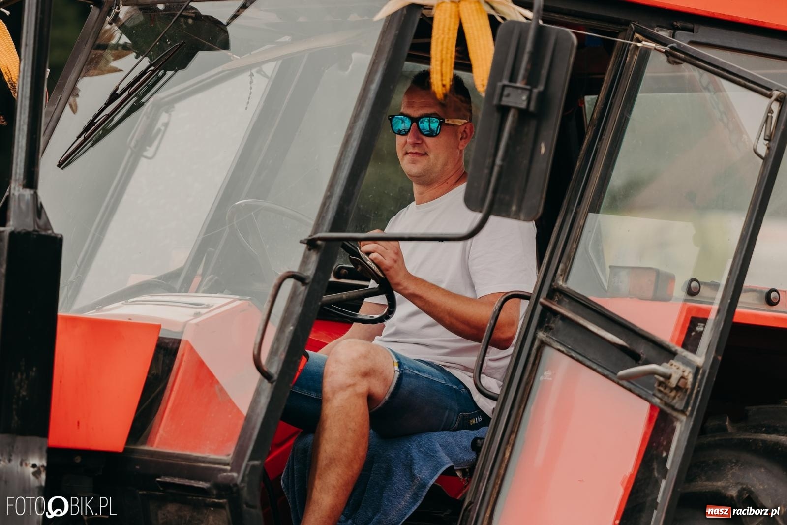 Zdjęcie w galerii na portalu naszraciborz.pl: Dożynki gminy Rudnik w Ponięcicach - korowód i otwarcie świetlicy wiadomości z regionu