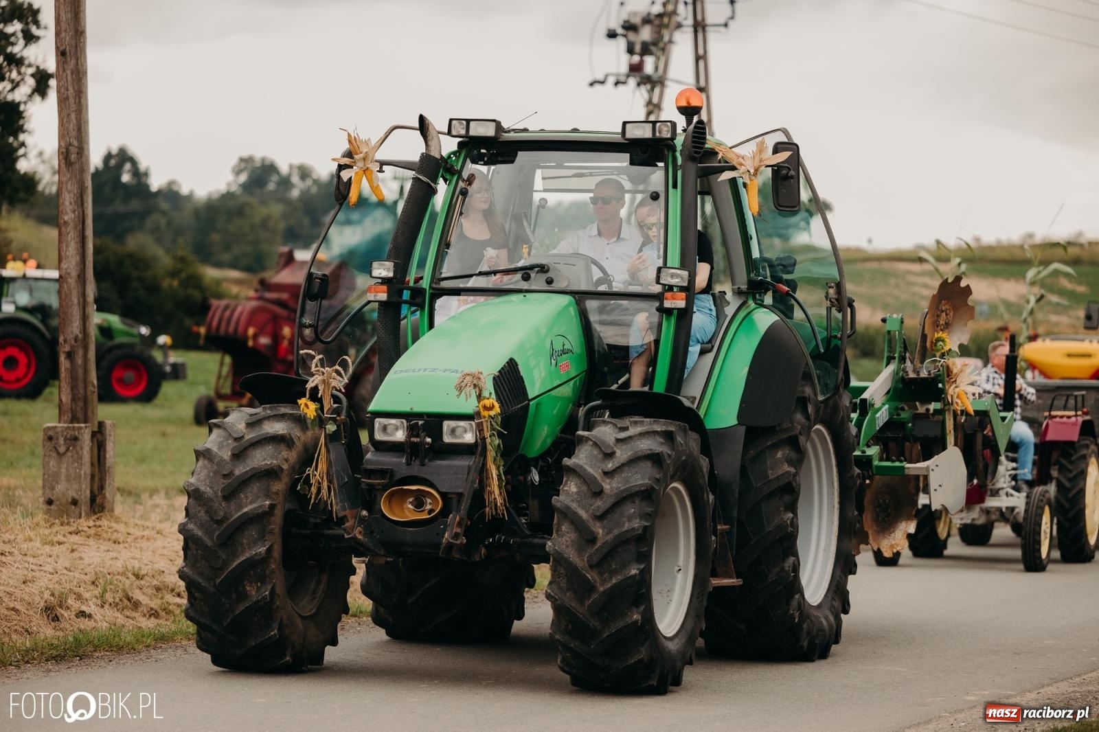 Zdjęcie w galerii na portalu naszraciborz.pl: Dożynki gminy Rudnik w Ponięcicach - korowód i otwarcie świetlicy wiadomości z regionu