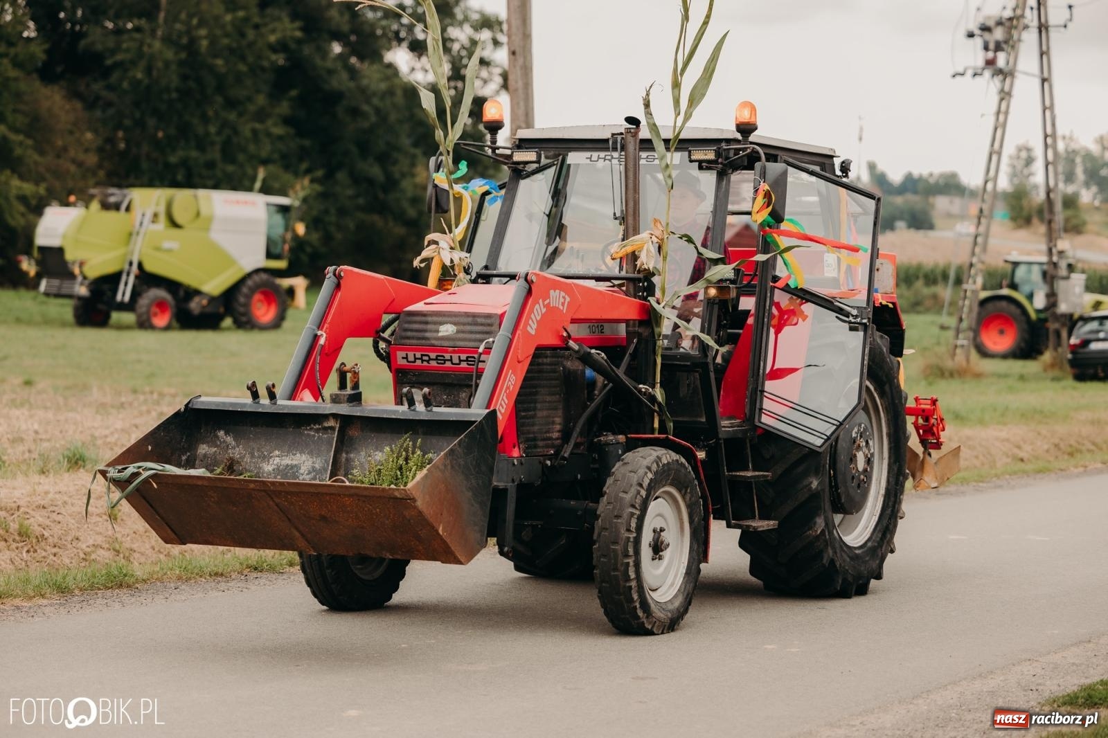 Zdjęcie w galerii na portalu naszraciborz.pl: Dożynki gminy Rudnik w Ponięcicach - korowód i otwarcie świetlicy wiadomości z regionu