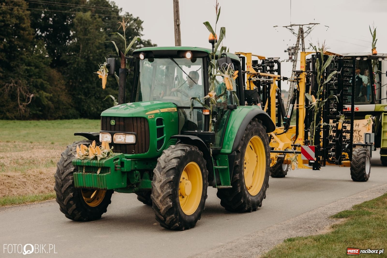 Zdjęcie w galerii na portalu naszraciborz.pl: Dożynki gminy Rudnik w Ponięcicach - korowód i otwarcie świetlicy wiadomości z regionu