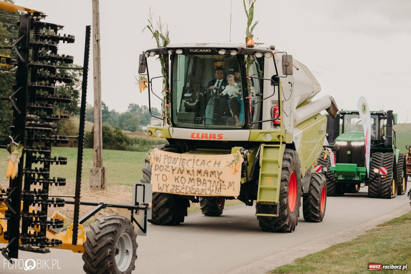 Zdjęcie w galerii na portalu naszraciborz.pl: Dożynki gminy Rudnik w Ponięcicach - korowód i otwarcie świetlicy wiadomości z regionu