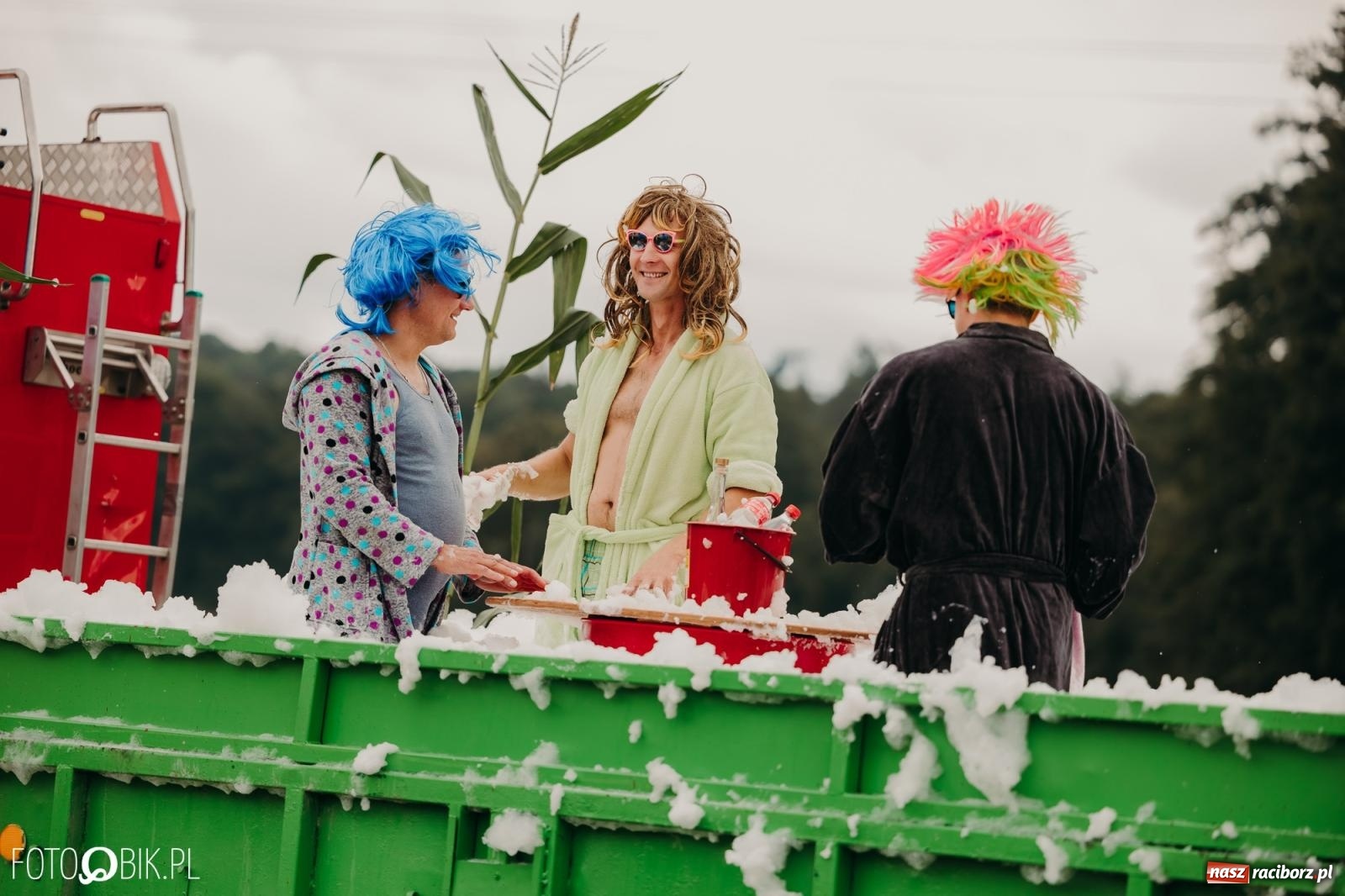 Zdjęcie w galerii na portalu naszraciborz.pl: Dożynki gminy Rudnik w Ponięcicach - korowód i otwarcie świetlicy wiadomości z regionu