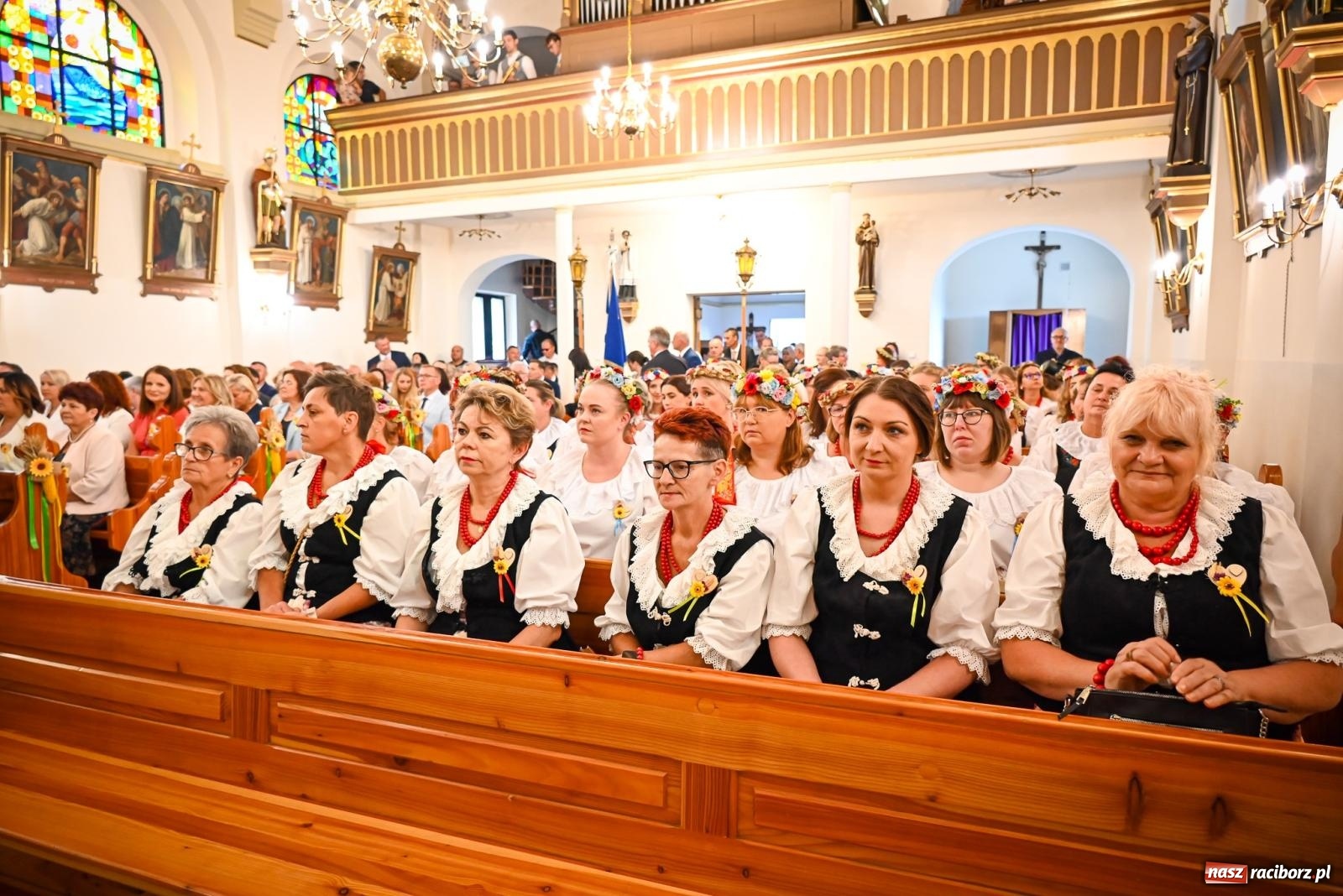 Zdjęcie w galerii na portalu naszraciborz.pl: Dożynki gminy Krzyżanowice w Owsiszczach. Imponujący korowód w międzynarodowym towarzystwie [FOTO i WIDEO] wiadomości z regionu