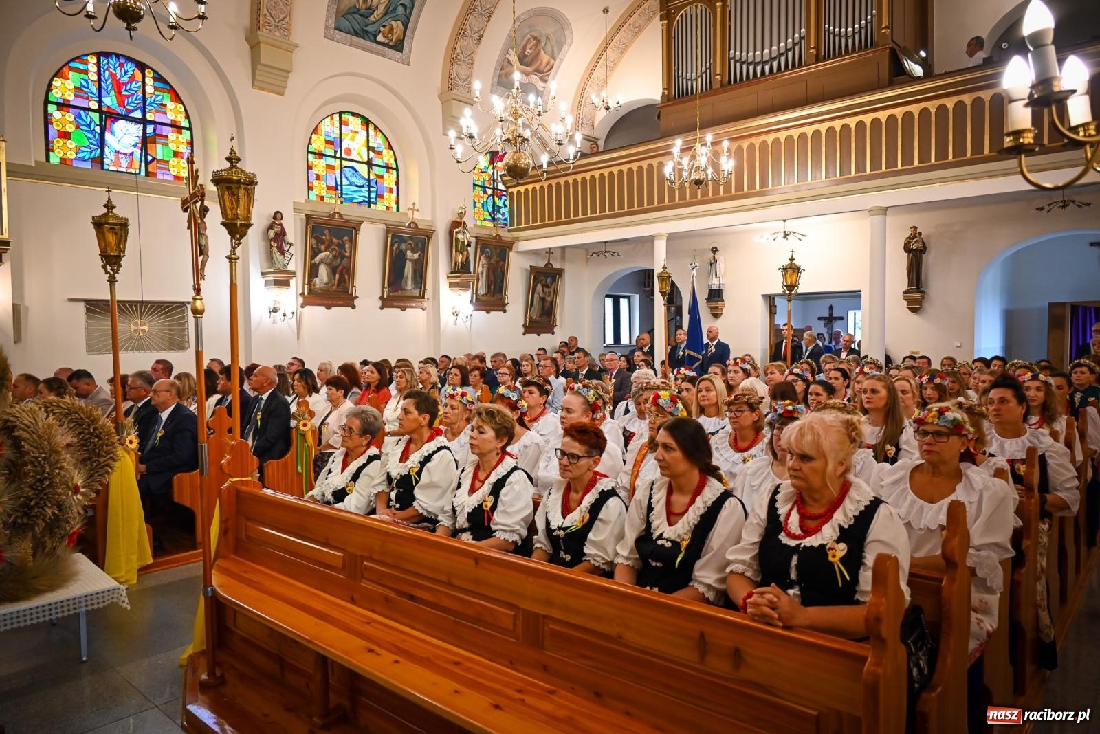 Zdjęcie w galerii na portalu naszraciborz.pl: Dożynki gminy Krzyżanowice w Owsiszczach. Imponujący korowód w międzynarodowym towarzystwie [FOTO i WIDEO] wiadomości z regionu