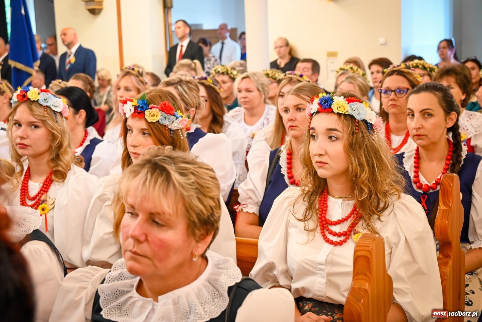 Zdjęcie w galerii na portalu naszraciborz.pl: Dożynki gminy Krzyżanowice w Owsiszczach. Imponujący korowód w międzynarodowym towarzystwie [FOTO i WIDEO] wiadomości z regionu
