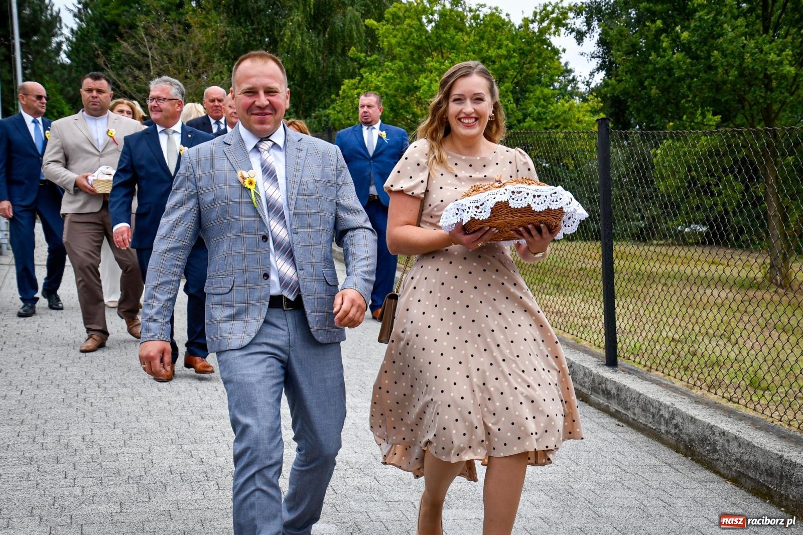 Zdjęcie w galerii na portalu naszraciborz.pl: Dożynki gminy Krzyżanowice w Owsiszczach. Imponujący korowód w międzynarodowym towarzystwie [FOTO i WIDEO] wiadomości z regionu