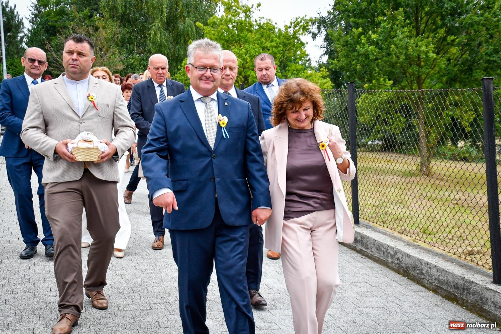 Zdjęcie w galerii na portalu naszraciborz.pl: Dożynki gminy Krzyżanowice w Owsiszczach. Imponujący korowód w międzynarodowym towarzystwie [FOTO i WIDEO] wiadomości z regionu
