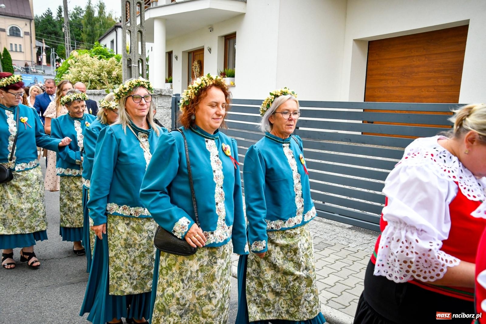Zdjęcie w galerii na portalu naszraciborz.pl: Dożynki gminy Krzyżanowice w Owsiszczach. Imponujący korowód w międzynarodowym towarzystwie [FOTO i WIDEO] wiadomości z regionu