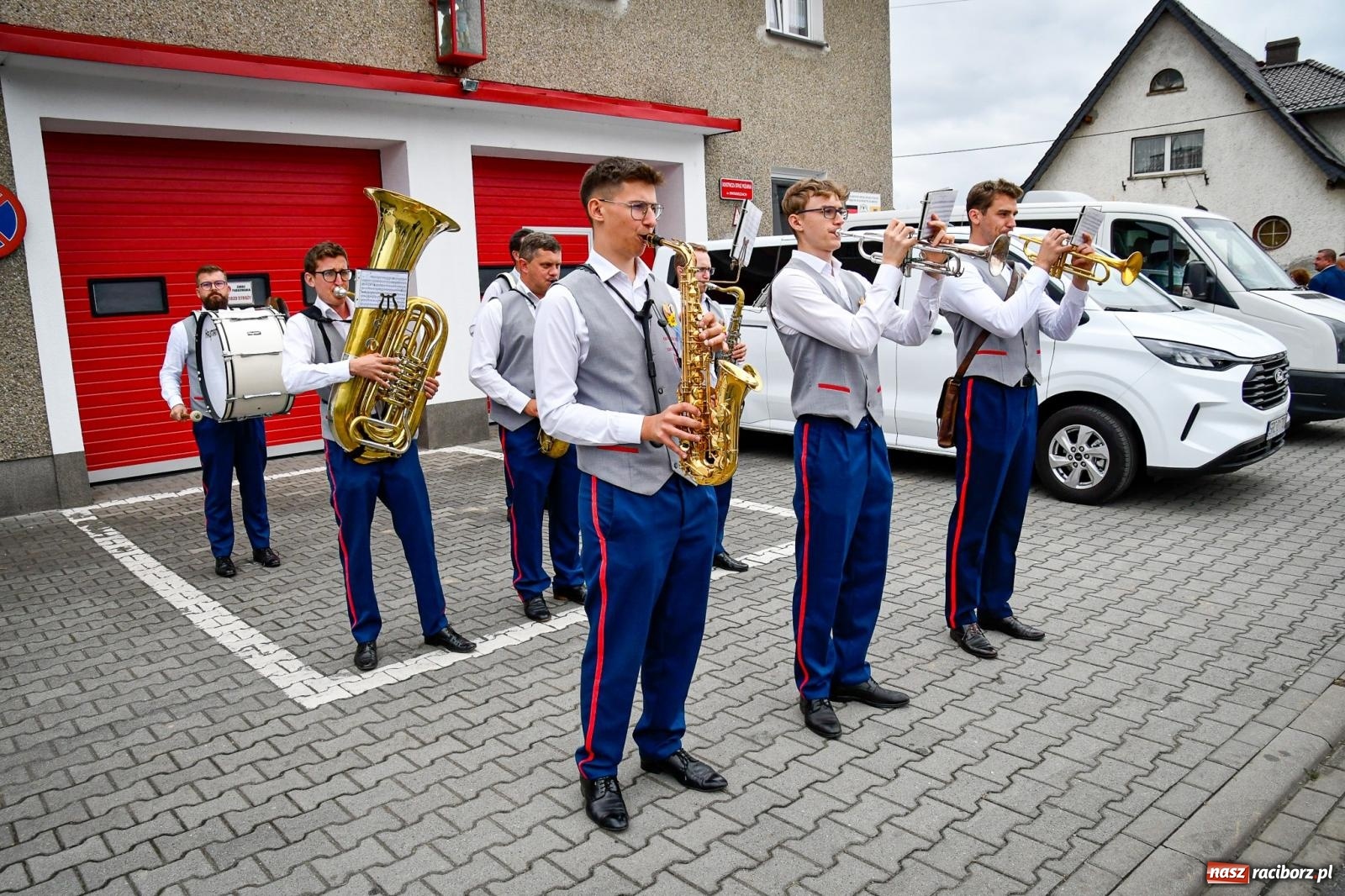Zdjęcie w galerii na portalu naszraciborz.pl: Dożynki gminy Krzyżanowice w Owsiszczach. Imponujący korowód w międzynarodowym towarzystwie [FOTO i WIDEO] wiadomości z regionu