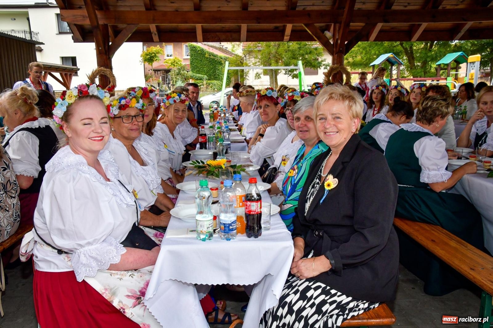 Zdjęcie w galerii na portalu naszraciborz.pl: Dożynki gminy Krzyżanowice w Owsiszczach. Imponujący korowód w międzynarodowym towarzystwie [FOTO i WIDEO] wiadomości z regionu