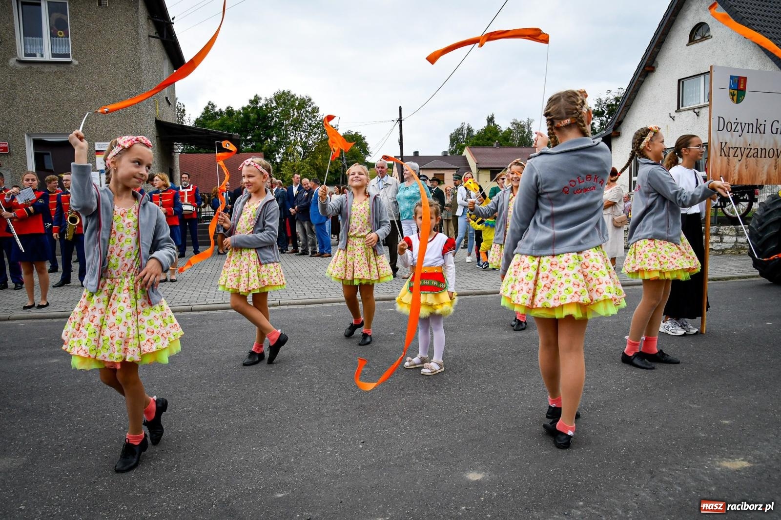 Zdjęcie w galerii na portalu naszraciborz.pl: Dożynki gminy Krzyżanowice w Owsiszczach. Imponujący korowód w międzynarodowym towarzystwie [FOTO i WIDEO] wiadomości z regionu