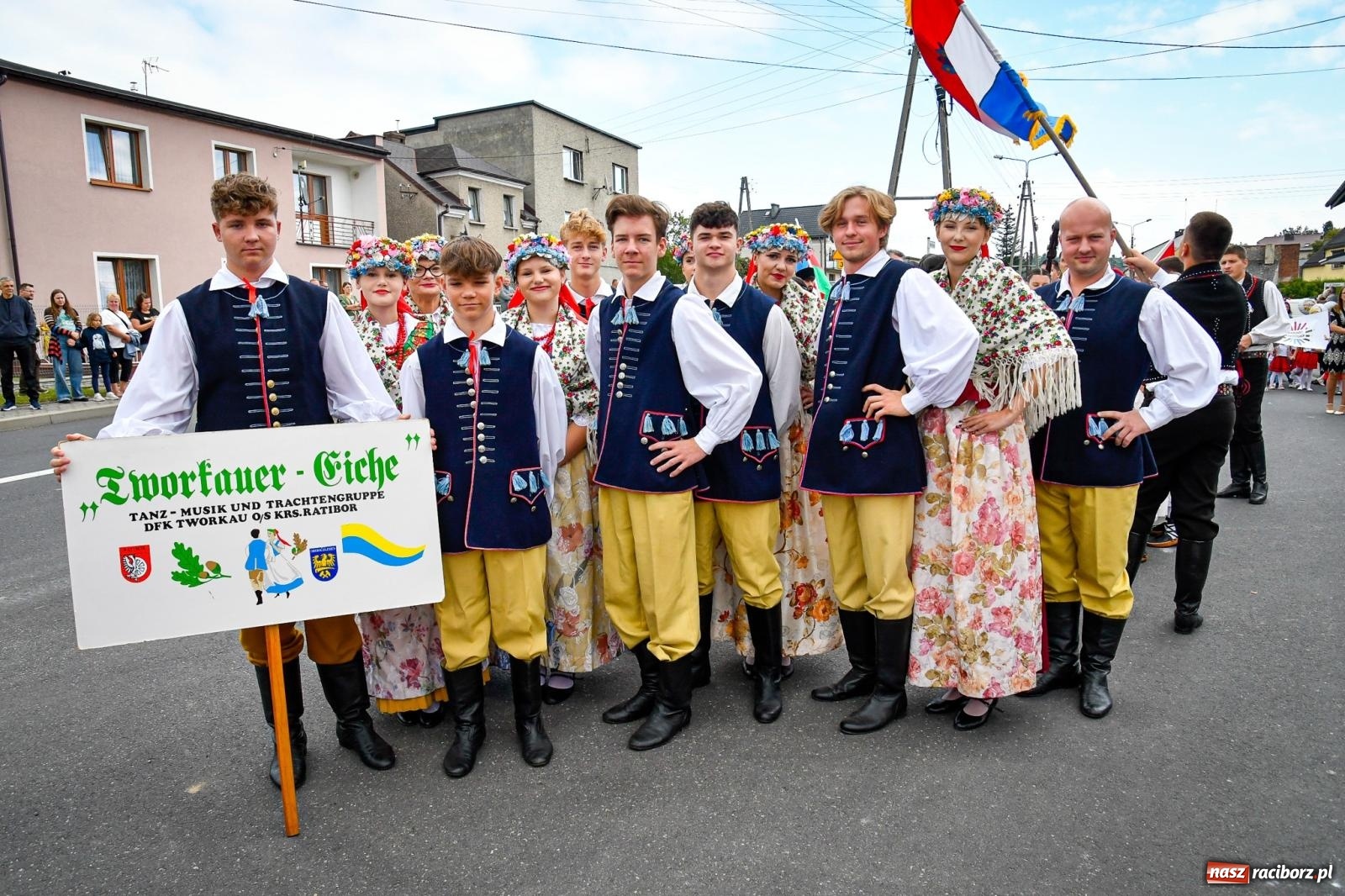 Zdjęcie w galerii na portalu naszraciborz.pl: Dożynki gminy Krzyżanowice w Owsiszczach. Imponujący korowód w międzynarodowym towarzystwie [FOTO i WIDEO] wiadomości z regionu