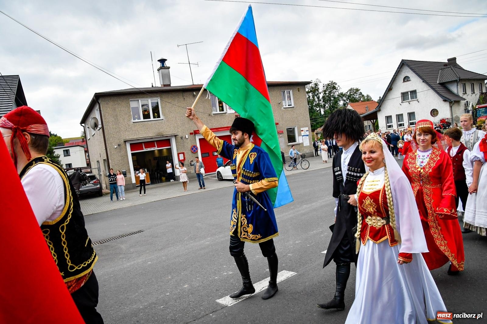 Zdjęcie w galerii na portalu naszraciborz.pl: Dożynki gminy Krzyżanowice w Owsiszczach. Imponujący korowód w międzynarodowym towarzystwie [FOTO i WIDEO] wiadomości z regionu