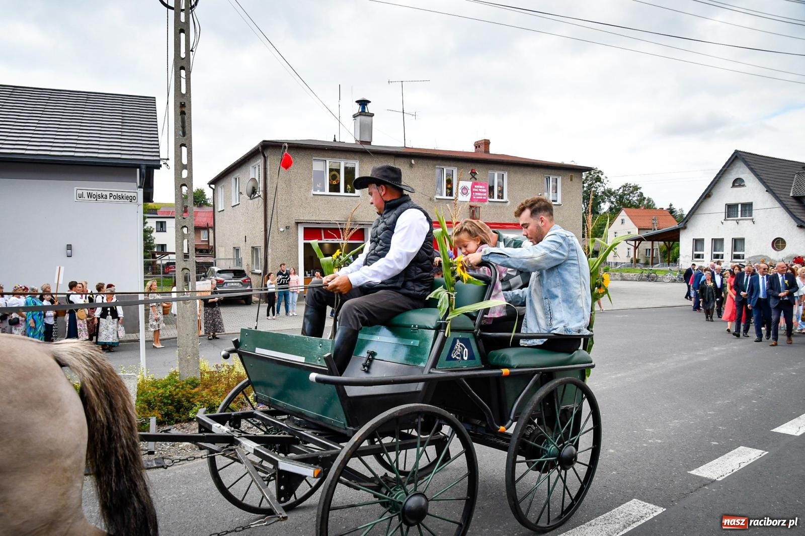 Zdjęcie w galerii na portalu naszraciborz.pl: Dożynki gminy Krzyżanowice w Owsiszczach. Imponujący korowód w międzynarodowym towarzystwie [FOTO i WIDEO] wiadomości z regionu