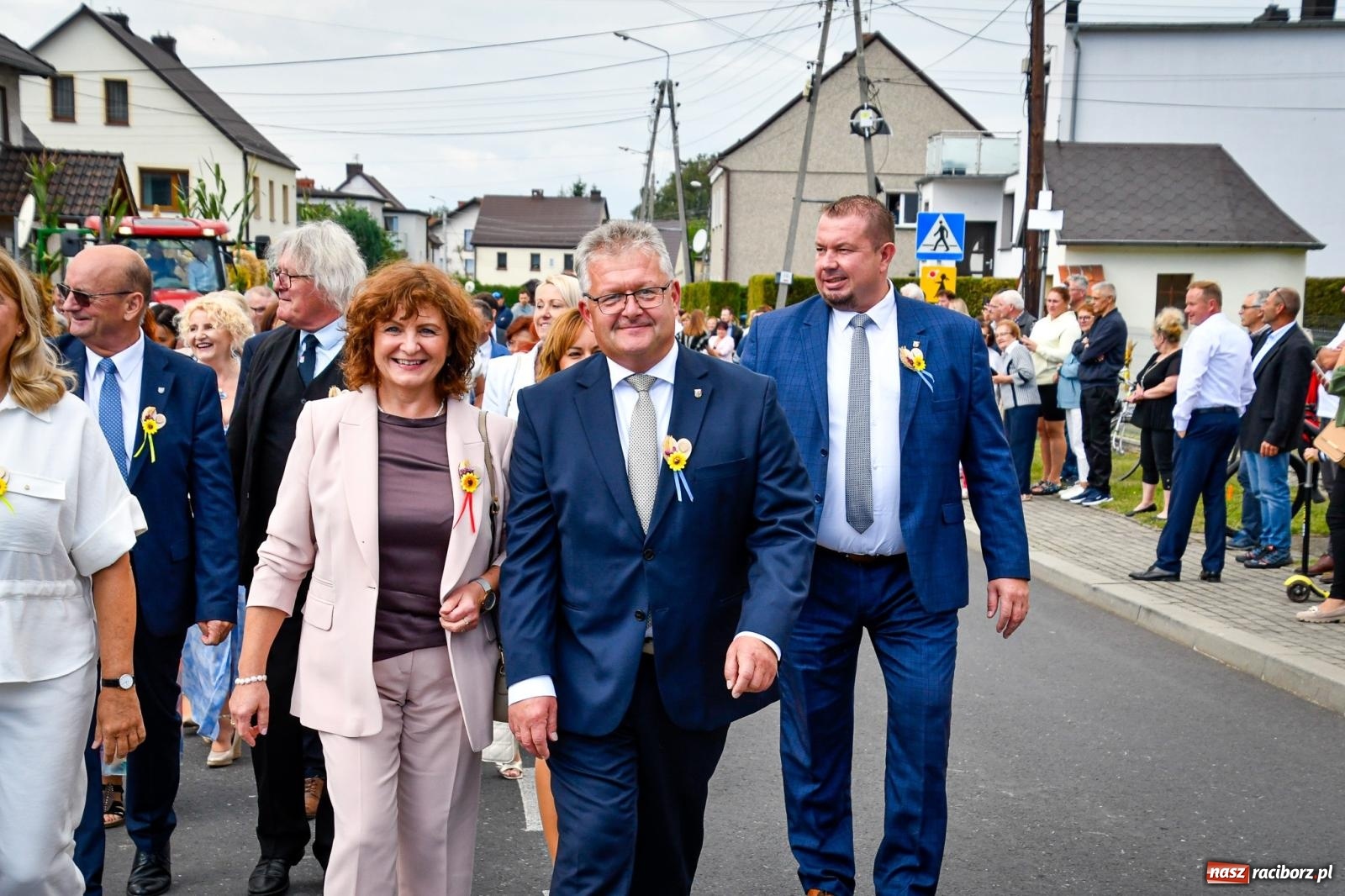 Zdjęcie w galerii na portalu naszraciborz.pl: Dożynki gminy Krzyżanowice w Owsiszczach. Imponujący korowód w międzynarodowym towarzystwie [FOTO i WIDEO] wiadomości z regionu