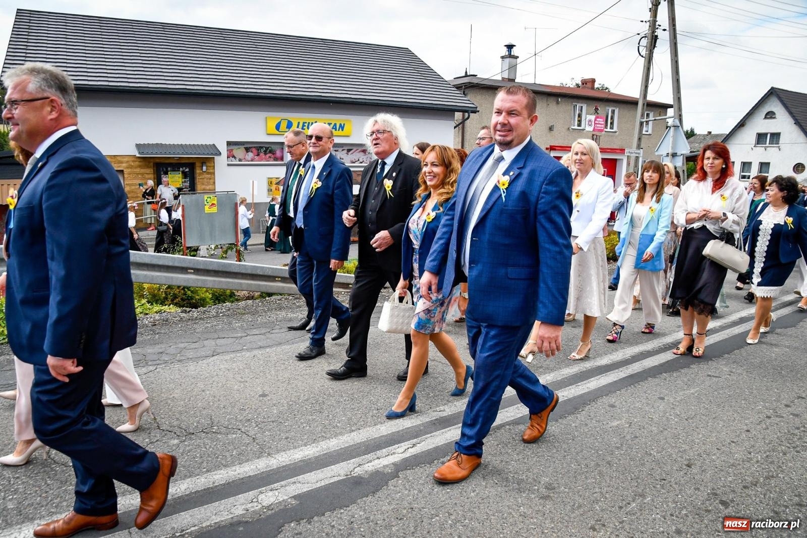 Zdjęcie w galerii na portalu naszraciborz.pl: Dożynki gminy Krzyżanowice w Owsiszczach. Imponujący korowód w międzynarodowym towarzystwie [FOTO i WIDEO] wiadomości z regionu
