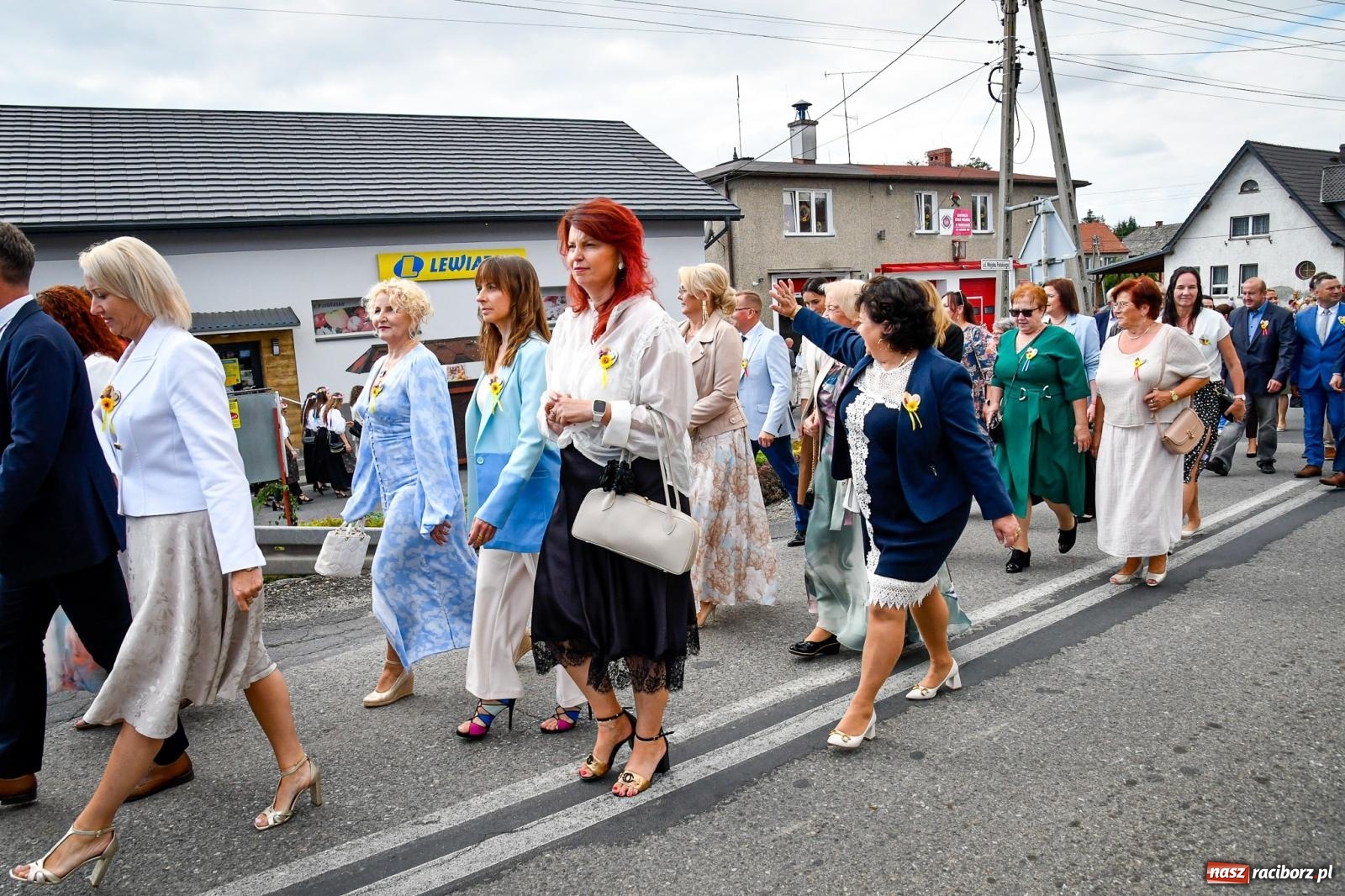 Zdjęcie w galerii na portalu naszraciborz.pl: Dożynki gminy Krzyżanowice w Owsiszczach. Imponujący korowód w międzynarodowym towarzystwie [FOTO i WIDEO] wiadomości z regionu