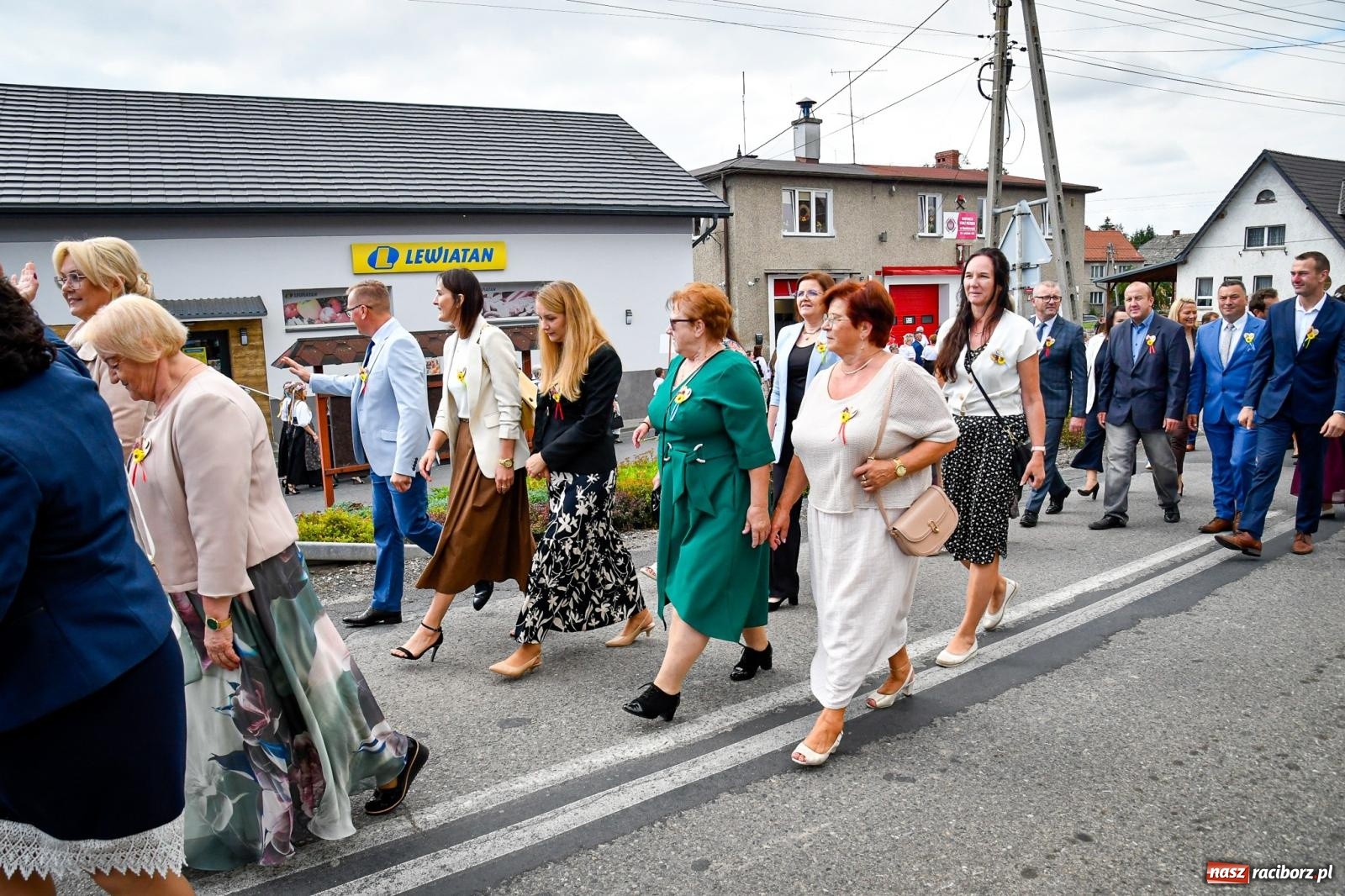 Zdjęcie w galerii na portalu naszraciborz.pl: Dożynki gminy Krzyżanowice w Owsiszczach. Imponujący korowód w międzynarodowym towarzystwie [FOTO i WIDEO] wiadomości z regionu