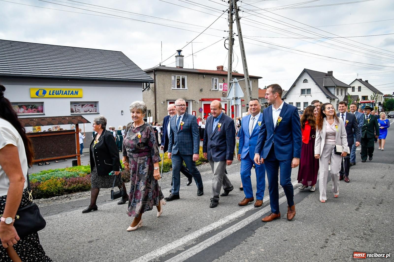 Zdjęcie w galerii na portalu naszraciborz.pl: Dożynki gminy Krzyżanowice w Owsiszczach. Imponujący korowód w międzynarodowym towarzystwie [FOTO i WIDEO] wiadomości z regionu