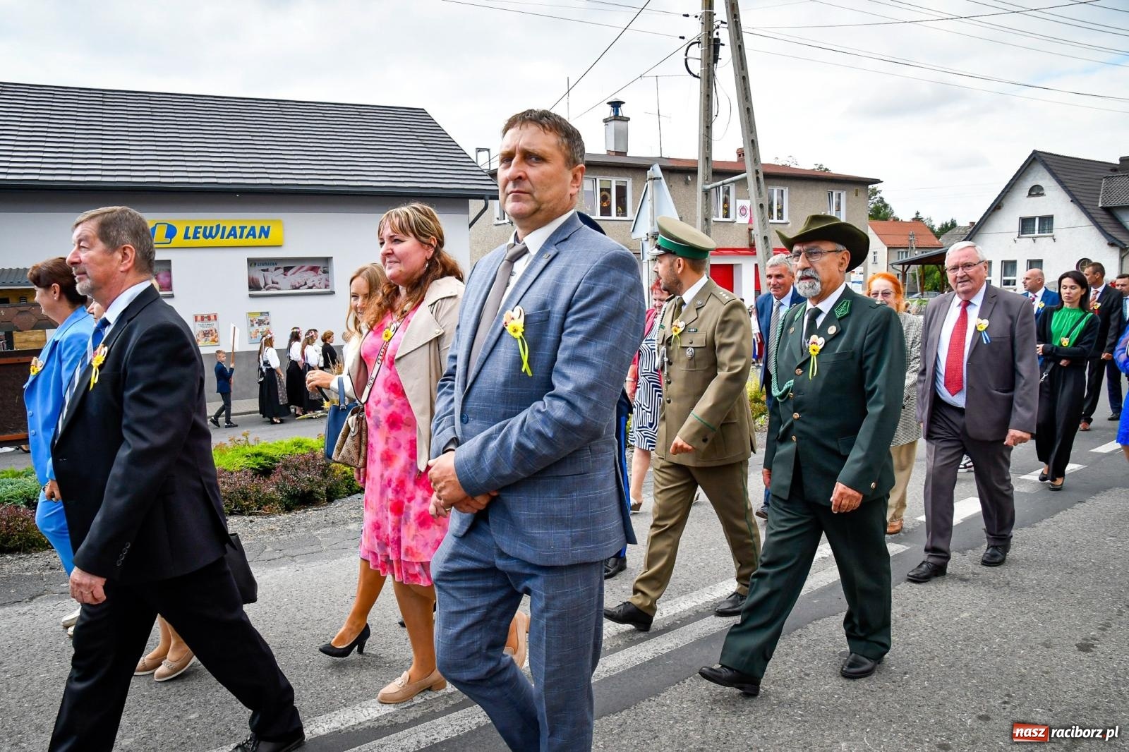 Zdjęcie w galerii na portalu naszraciborz.pl: Dożynki gminy Krzyżanowice w Owsiszczach. Imponujący korowód w międzynarodowym towarzystwie [FOTO i WIDEO] wiadomości z regionu