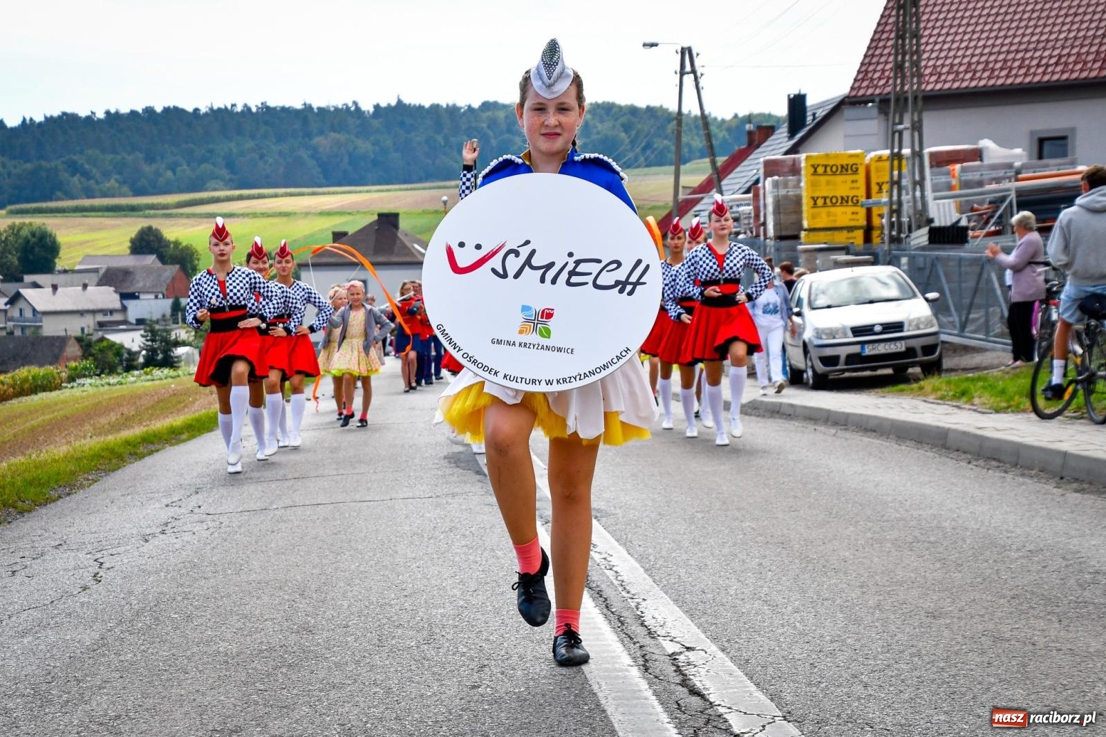 Zdjęcie w galerii na portalu naszraciborz.pl: Dożynki gminy Krzyżanowice w Owsiszczach. Imponujący korowód w międzynarodowym towarzystwie [FOTO i WIDEO] wiadomości z regionu