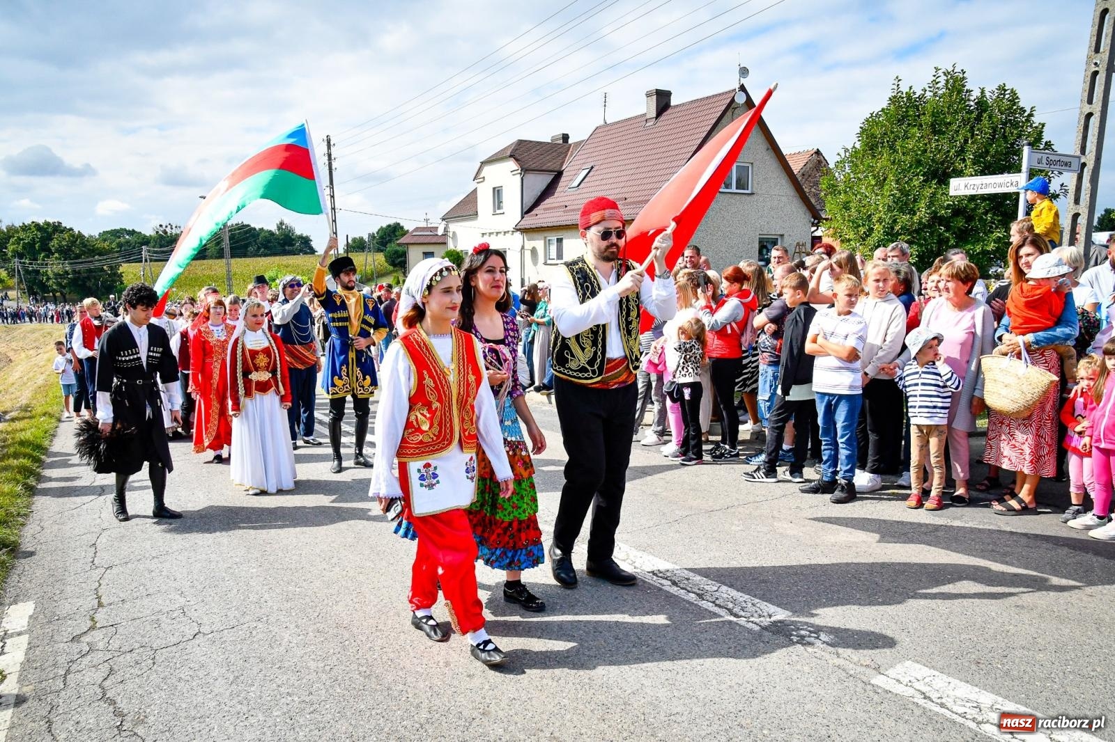 Zdjęcie w galerii na portalu naszraciborz.pl: Dożynki gminy Krzyżanowice w Owsiszczach. Imponujący korowód w międzynarodowym towarzystwie [FOTO i WIDEO] wiadomości z regionu