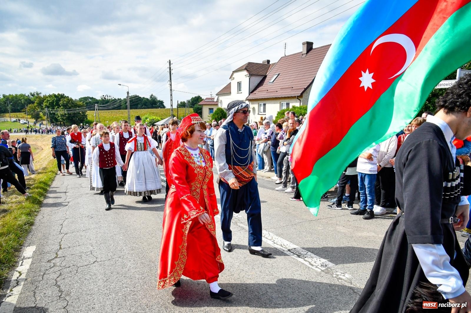 Zdjęcie w galerii na portalu naszraciborz.pl: Dożynki gminy Krzyżanowice w Owsiszczach. Imponujący korowód w międzynarodowym towarzystwie [FOTO i WIDEO] wiadomości z regionu