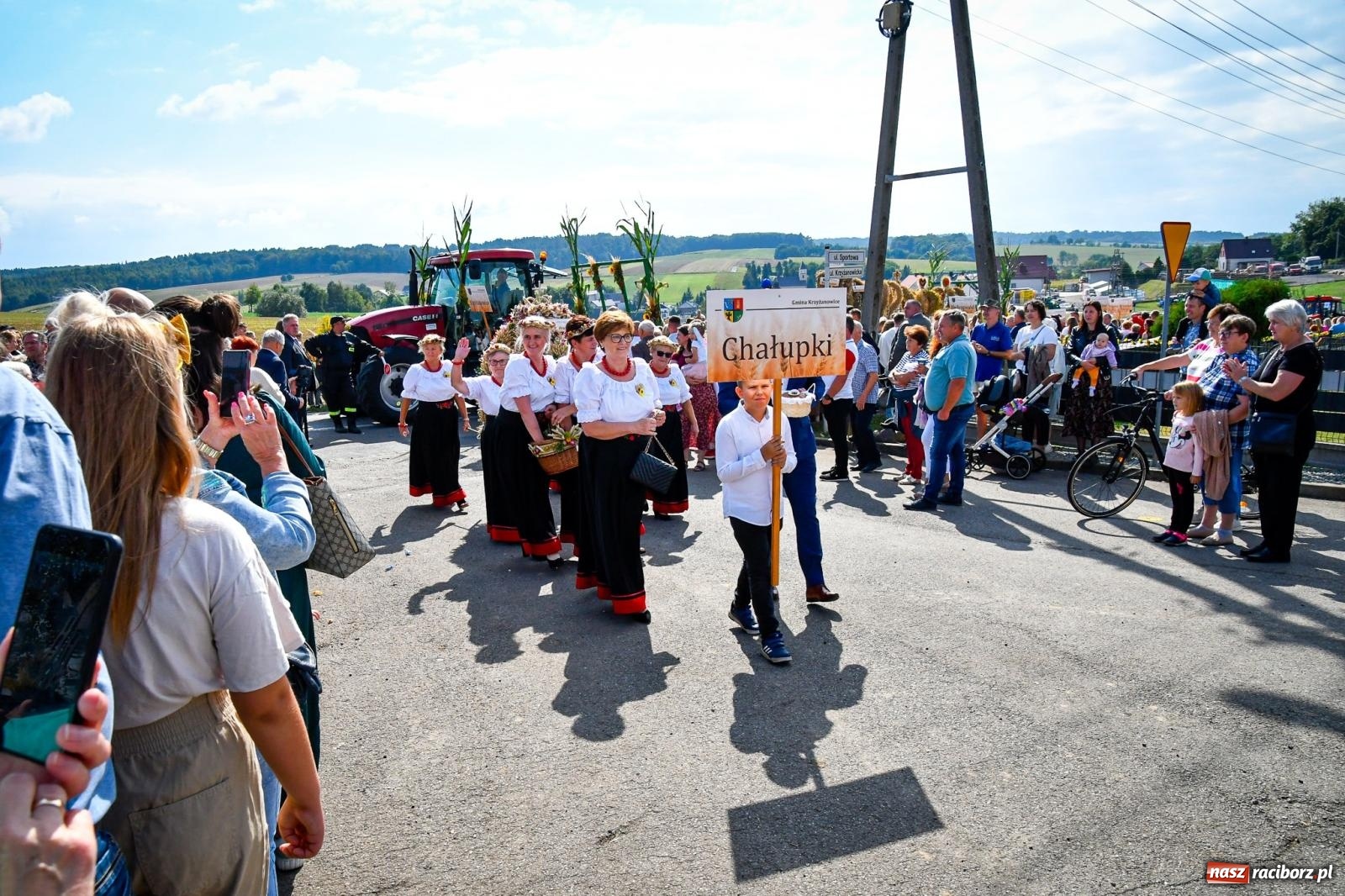 Zdjęcie w galerii na portalu naszraciborz.pl: Dożynki gminy Krzyżanowice w Owsiszczach. Imponujący korowód w międzynarodowym towarzystwie [FOTO i WIDEO] wiadomości z regionu