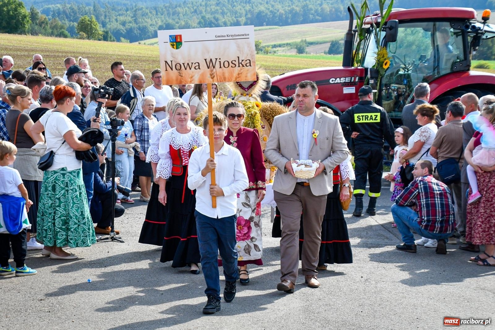 Zdjęcie w galerii na portalu naszraciborz.pl: Dożynki gminy Krzyżanowice w Owsiszczach. Imponujący korowód w międzynarodowym towarzystwie [FOTO i WIDEO] wiadomości z regionu