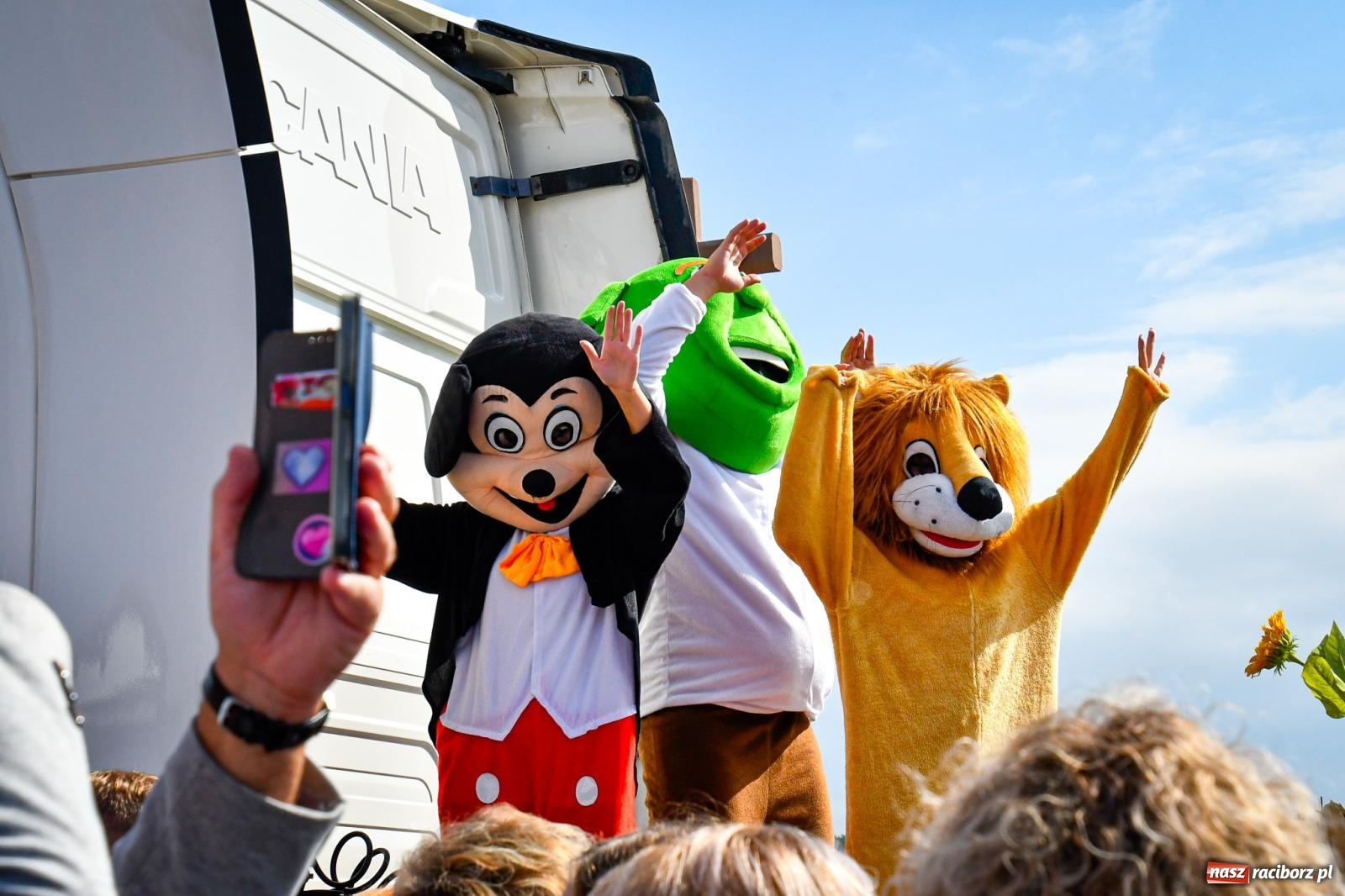 Zdjęcie w galerii na portalu naszraciborz.pl: Dożynki gminy Krzyżanowice w Owsiszczach. Imponujący korowód w międzynarodowym towarzystwie [FOTO i WIDEO] wiadomości z regionu