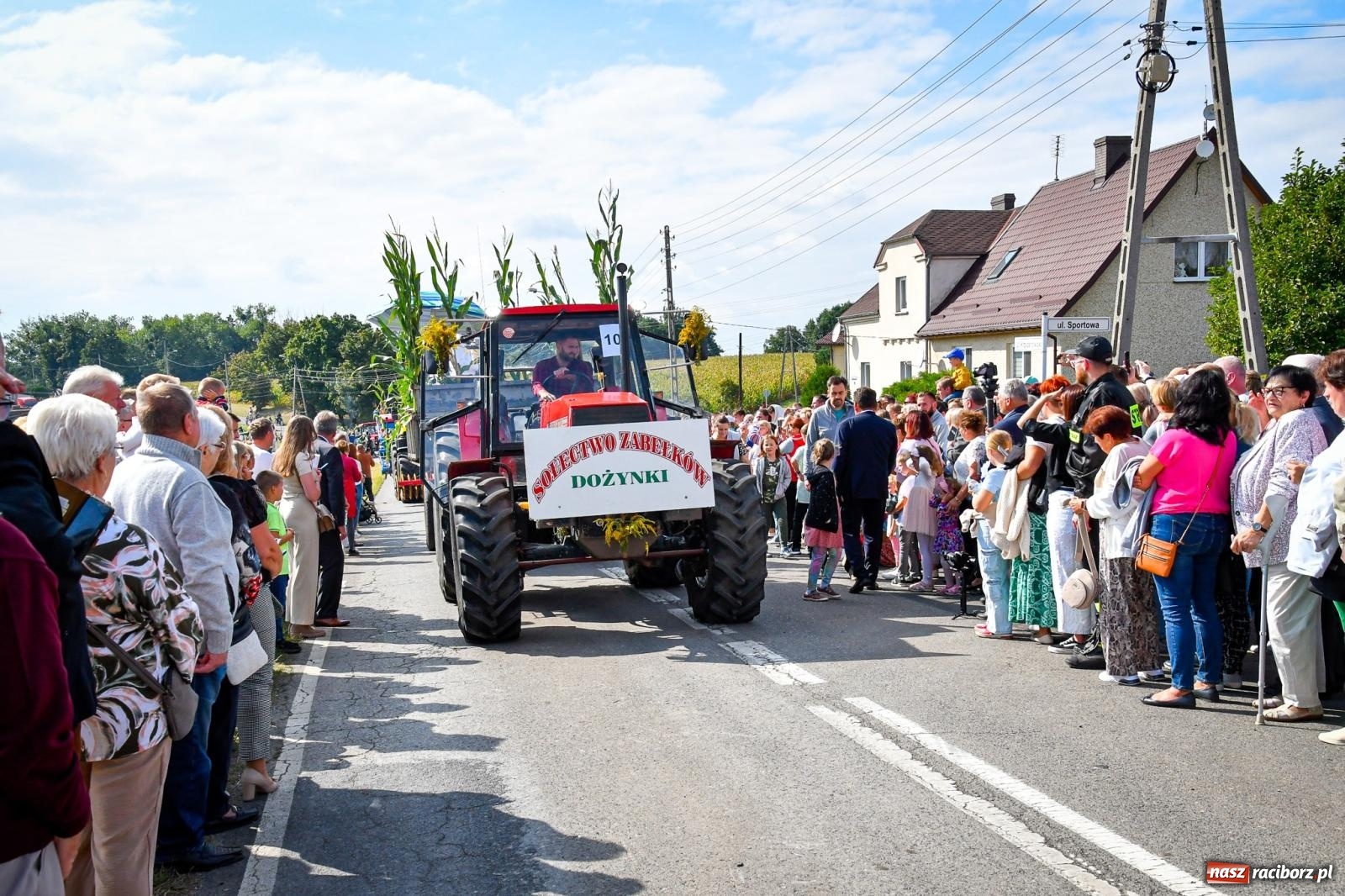 Zdjęcie w galerii na portalu naszraciborz.pl: Dożynki gminy Krzyżanowice w Owsiszczach. Imponujący korowód w międzynarodowym towarzystwie [FOTO i WIDEO] wiadomości z regionu