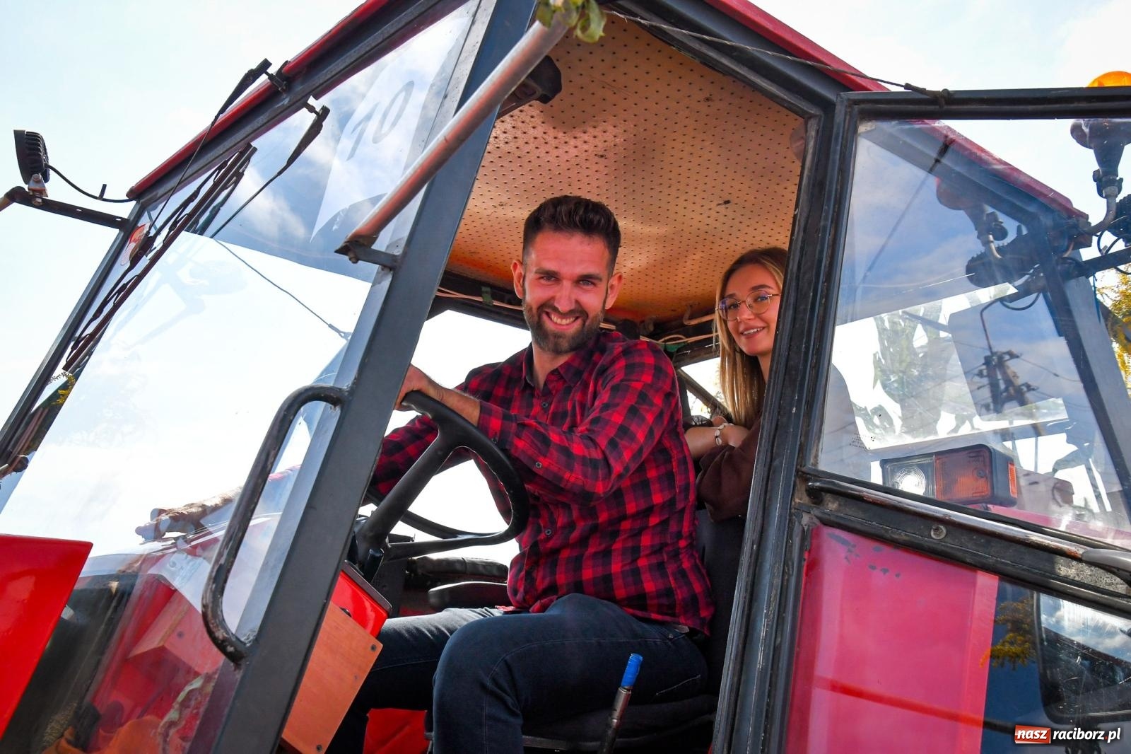 Zdjęcie w galerii na portalu naszraciborz.pl: Dożynki gminy Krzyżanowice w Owsiszczach. Imponujący korowód w międzynarodowym towarzystwie [FOTO i WIDEO] wiadomości z regionu