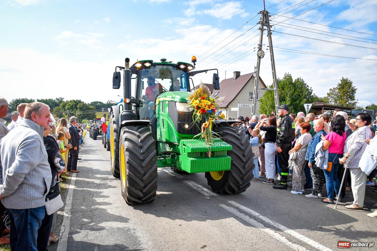 Zdjęcie w galerii na portalu naszraciborz.pl: Dożynki gminy Krzyżanowice w Owsiszczach. Imponujący korowód w międzynarodowym towarzystwie [FOTO i WIDEO] wiadomości z regionu