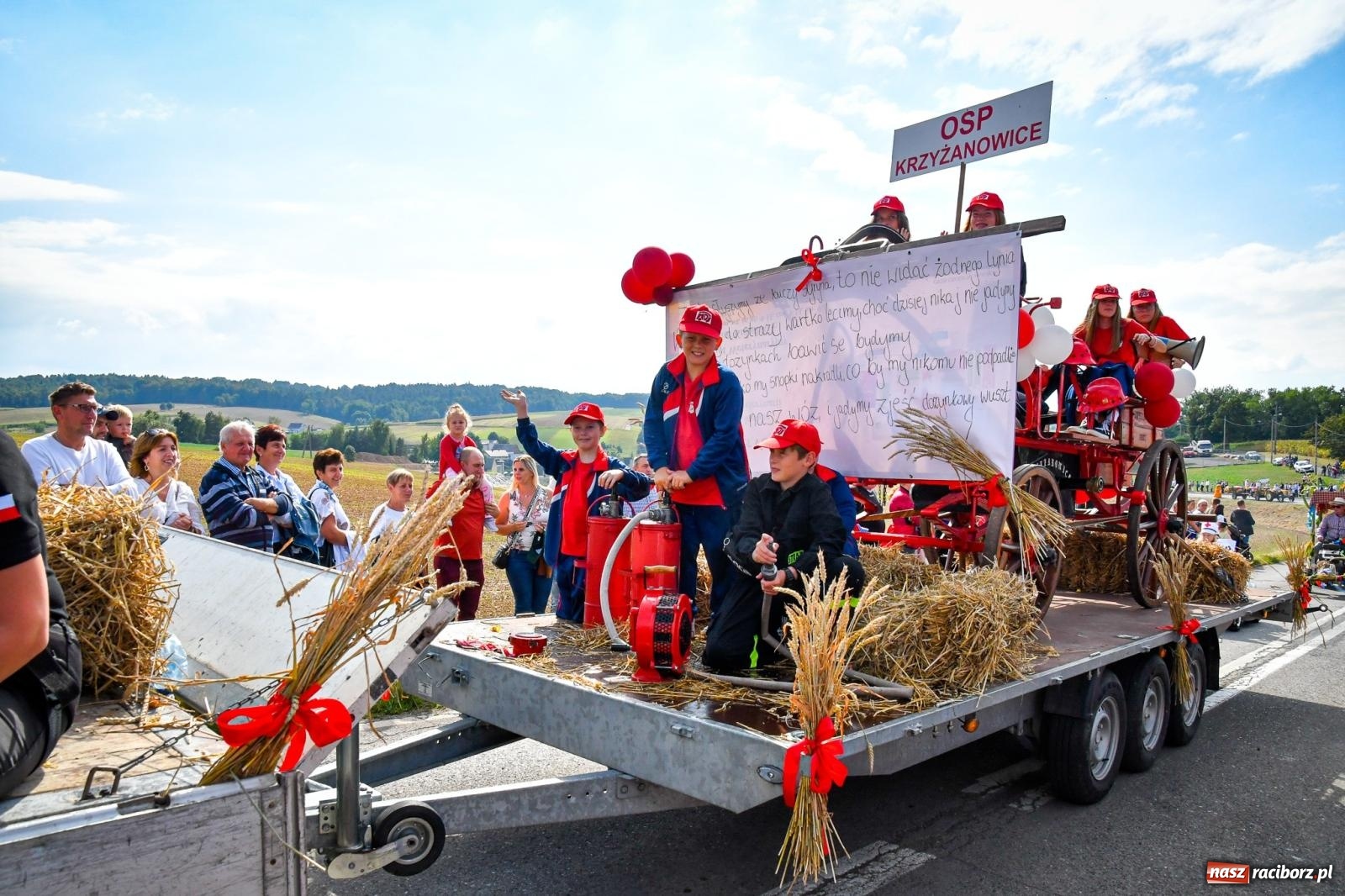 Zdjęcie w galerii na portalu naszraciborz.pl: Dożynki gminy Krzyżanowice w Owsiszczach. Imponujący korowód w międzynarodowym towarzystwie [FOTO i WIDEO] wiadomości z regionu