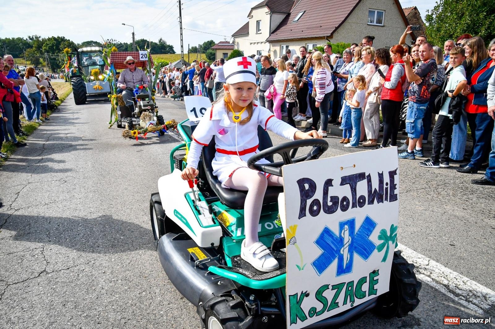 Zdjęcie w galerii na portalu naszraciborz.pl: Dożynki gminy Krzyżanowice w Owsiszczach. Imponujący korowód w międzynarodowym towarzystwie [FOTO i WIDEO] wiadomości z regionu