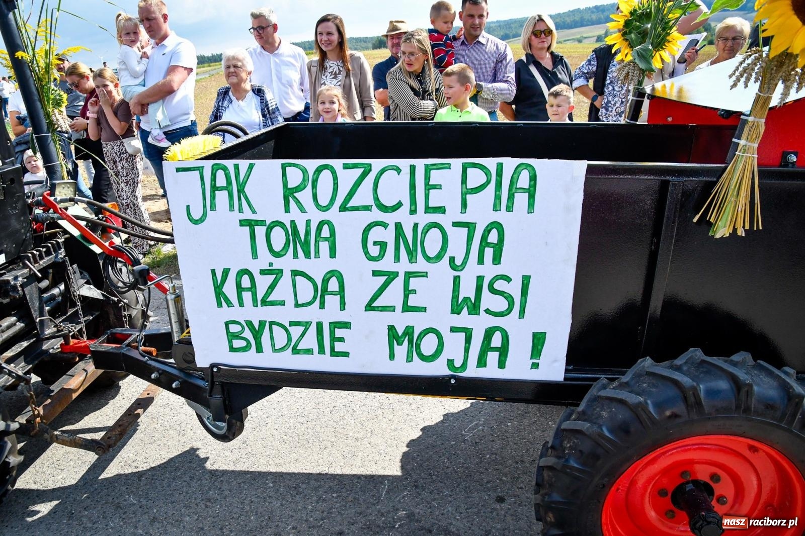 Zdjęcie w galerii na portalu naszraciborz.pl: Dożynki gminy Krzyżanowice w Owsiszczach. Imponujący korowód w międzynarodowym towarzystwie [FOTO i WIDEO] wiadomości z regionu