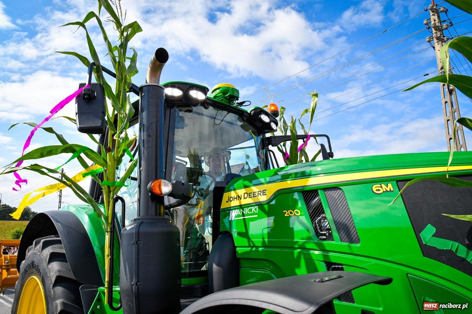 Zdjęcie w galerii na portalu naszraciborz.pl: Dożynki gminy Krzyżanowice w Owsiszczach. Imponujący korowód w międzynarodowym towarzystwie [FOTO i WIDEO] wiadomości z regionu
