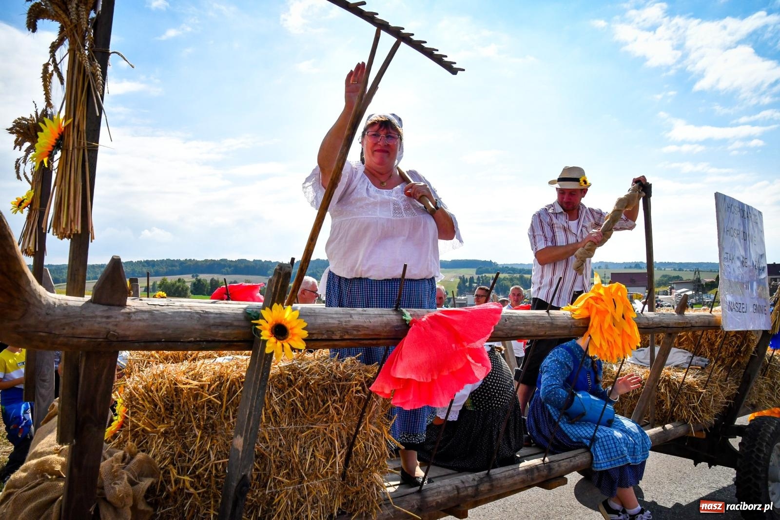 Zdjęcie w galerii na portalu naszraciborz.pl: Dożynki gminy Krzyżanowice w Owsiszczach. Imponujący korowód w międzynarodowym towarzystwie [FOTO i WIDEO] wiadomości z regionu
