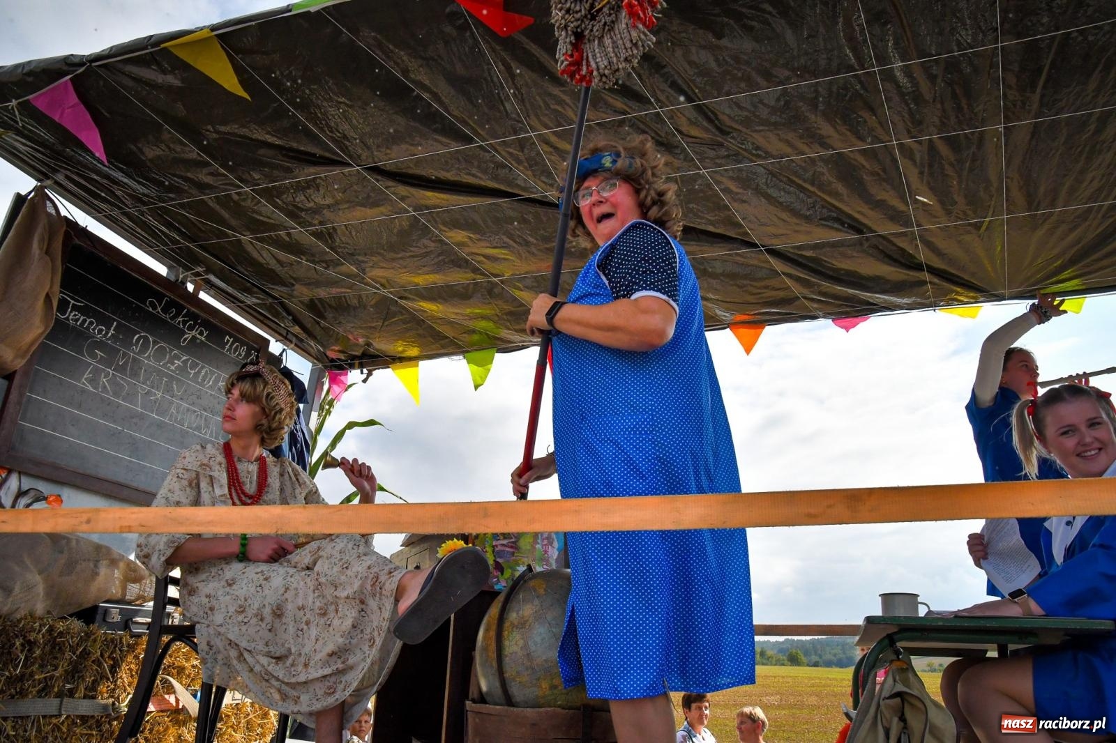 Zdjęcie w galerii na portalu naszraciborz.pl: Dożynki gminy Krzyżanowice w Owsiszczach. Imponujący korowód w międzynarodowym towarzystwie [FOTO i WIDEO] wiadomości z regionu