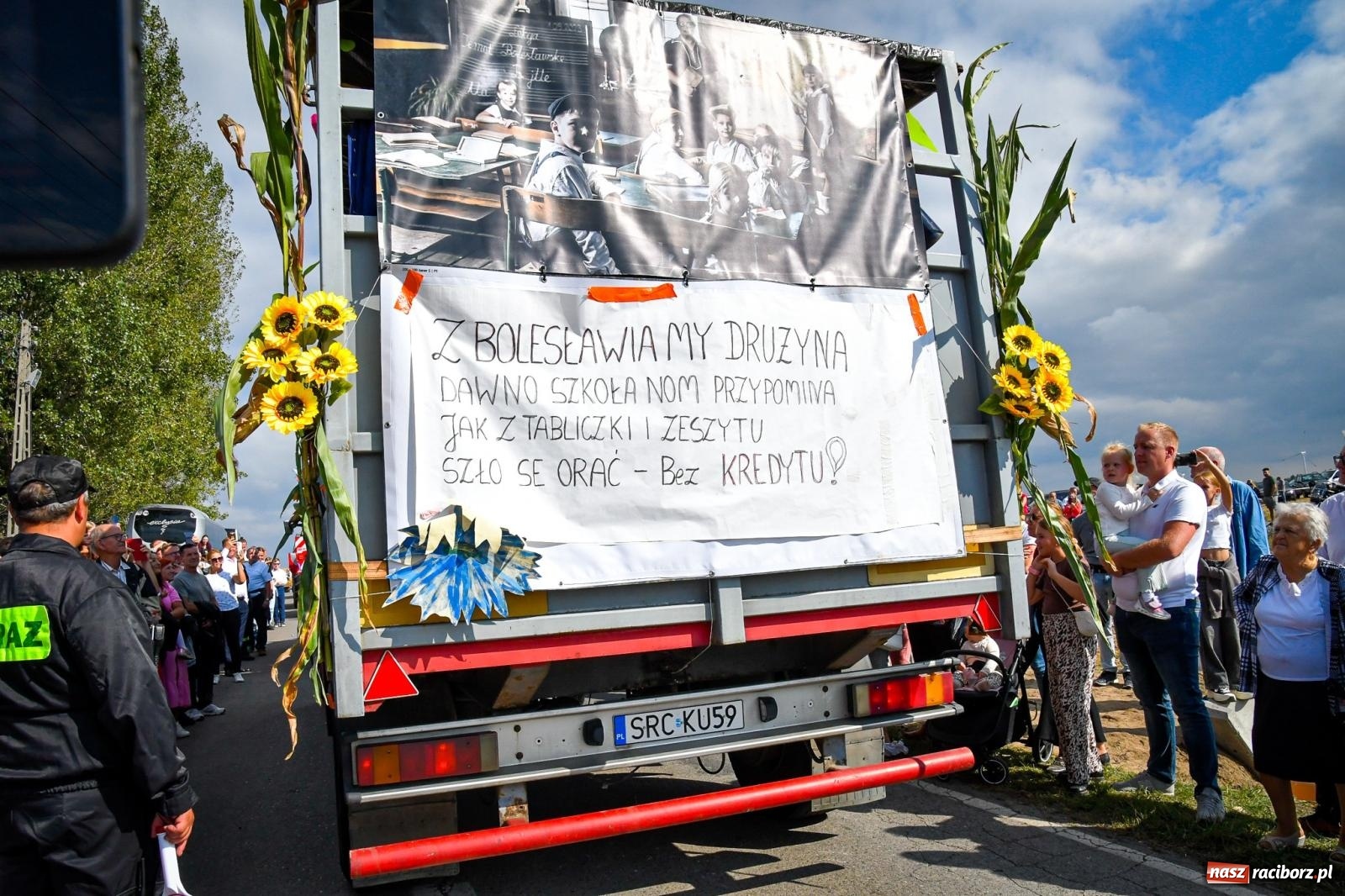 Zdjęcie w galerii na portalu naszraciborz.pl: Dożynki gminy Krzyżanowice w Owsiszczach. Imponujący korowód w międzynarodowym towarzystwie [FOTO i WIDEO] wiadomości z regionu